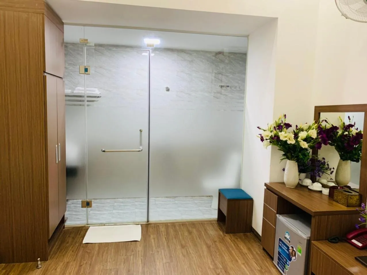 Seating area in Duc Long Hotel