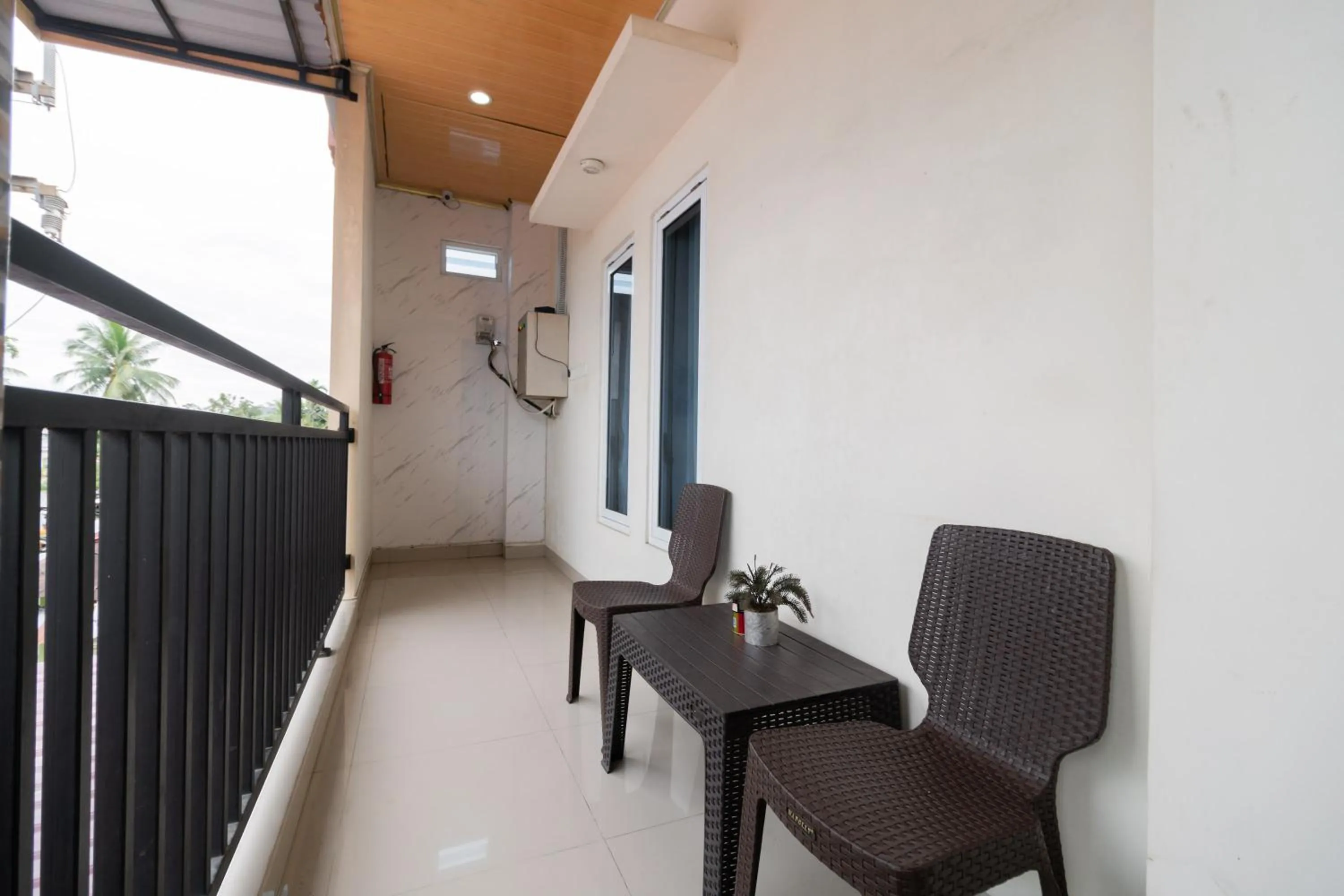 Balcony/Terrace in RedDoorz Syariah near Minangkabau International Aiport