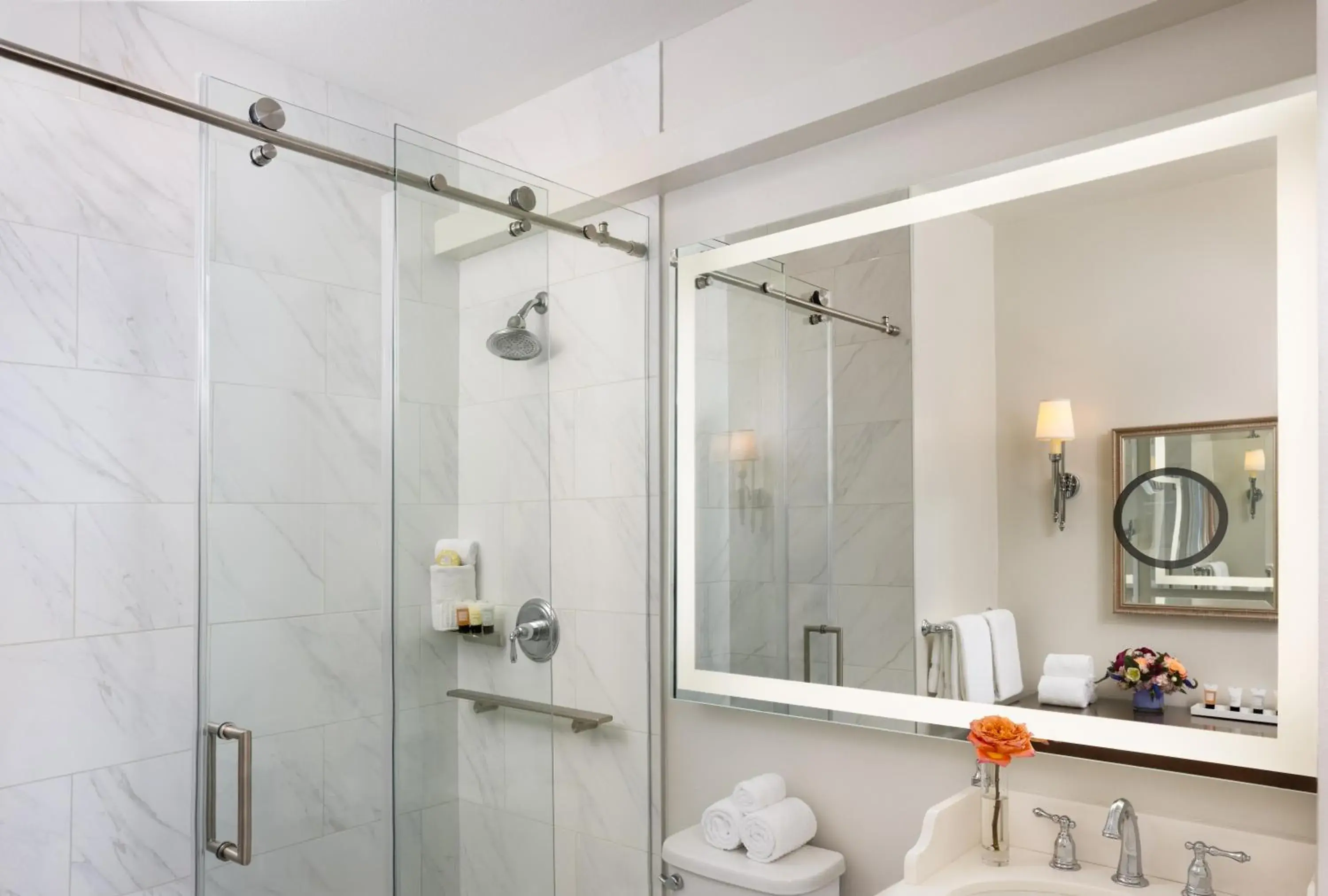 Bathroom in Warwick Melrose Hotel Bathroom in Warwick Melrose Hotel