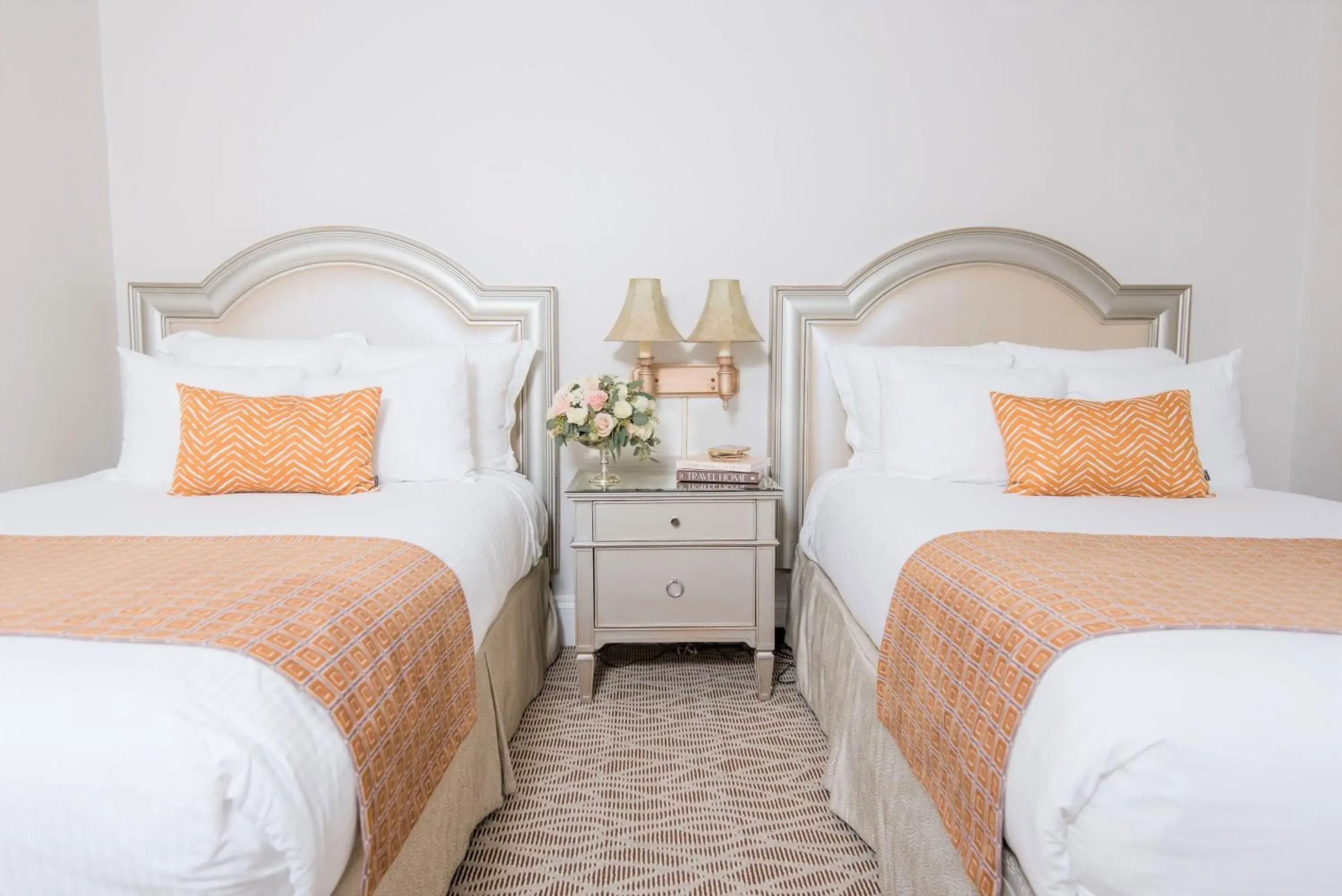 Classic Double Room in Warwick Melrose Hotel Classic Double Room in Warwick Melrose Hotel