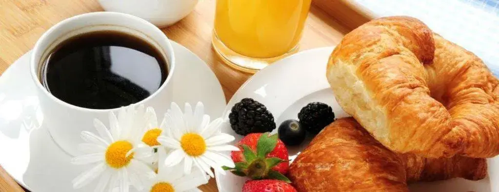 Breakfast in Warwick Melrose Hotel Breakfast in Warwick Melrose Hotel