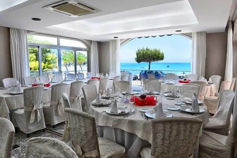 Restaurant/places to eat in Hotel La Tartaruga