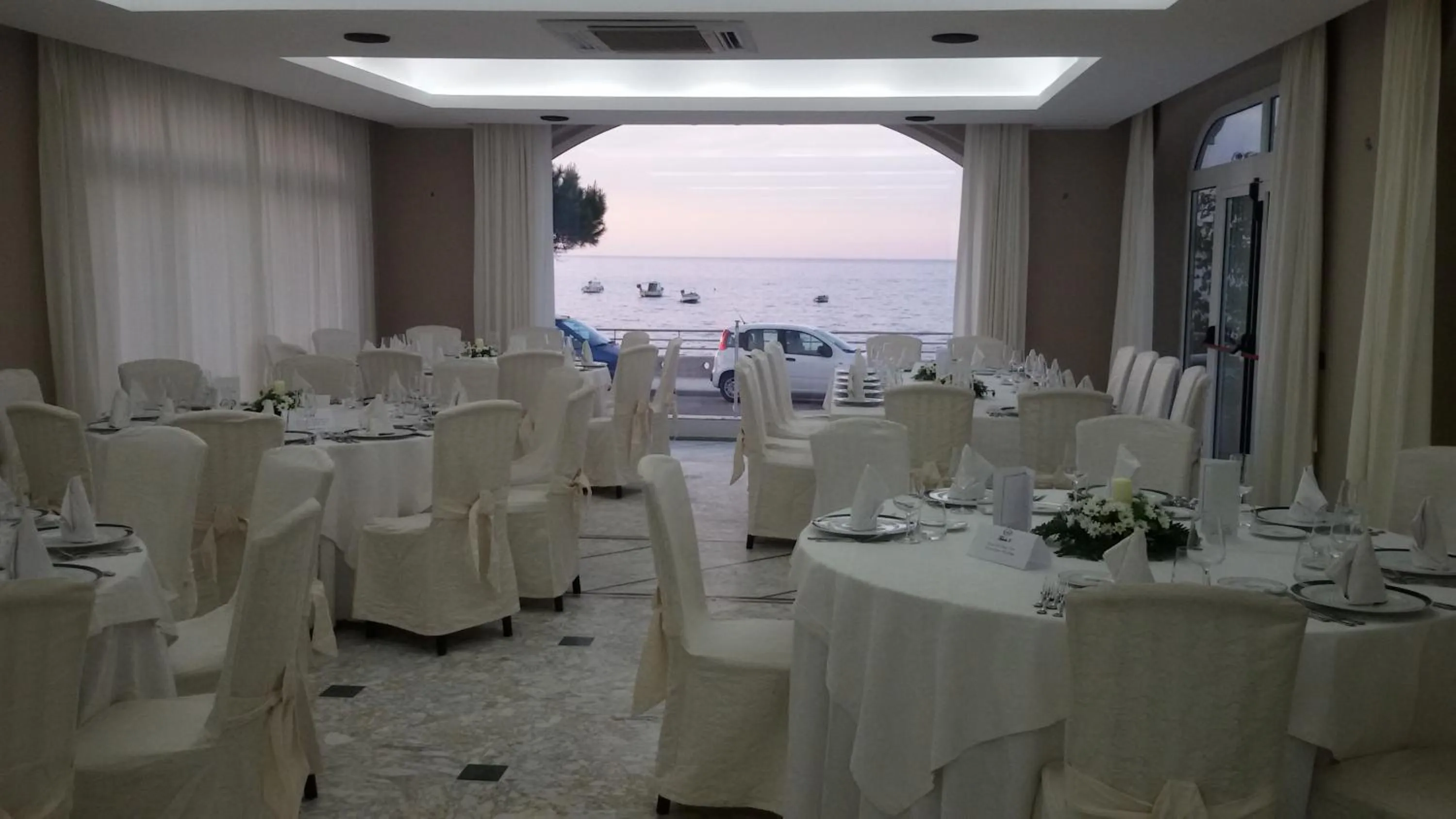 Restaurant/places to eat in Hotel La Tartaruga