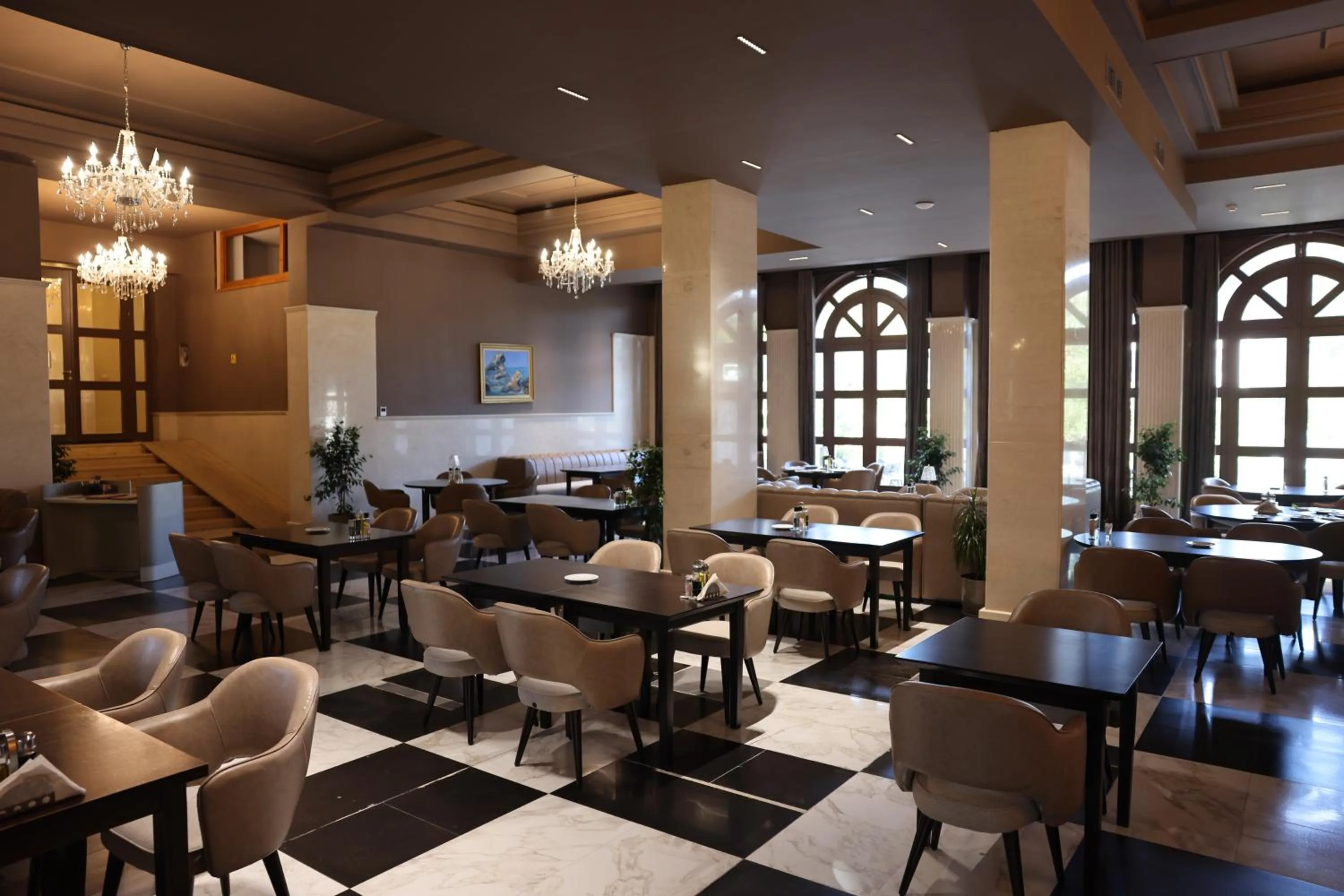 Restaurant/places to eat in Hotel Colombo