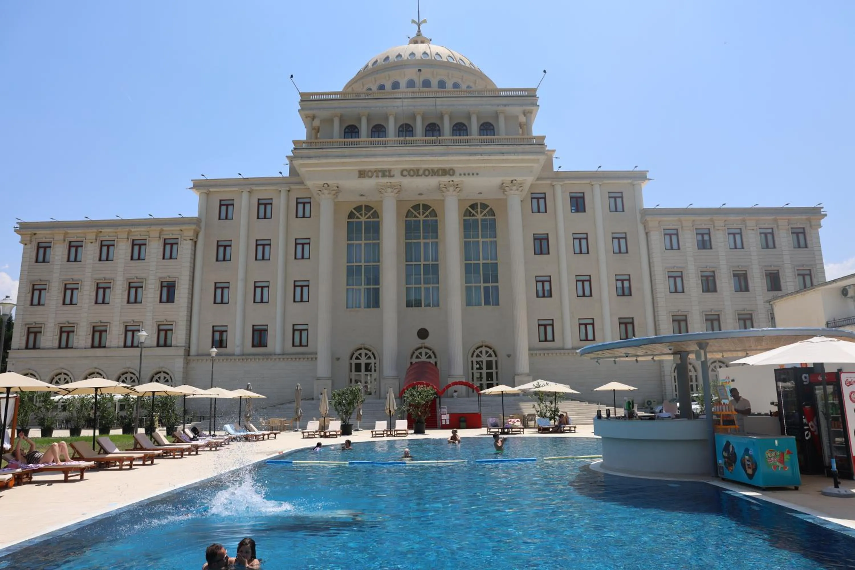 Property building in Hotel Colombo
