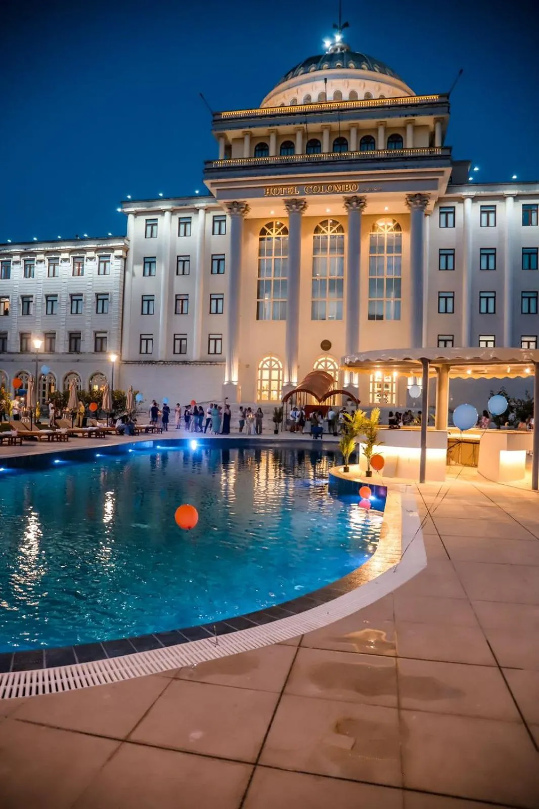 Night in Hotel Colombo