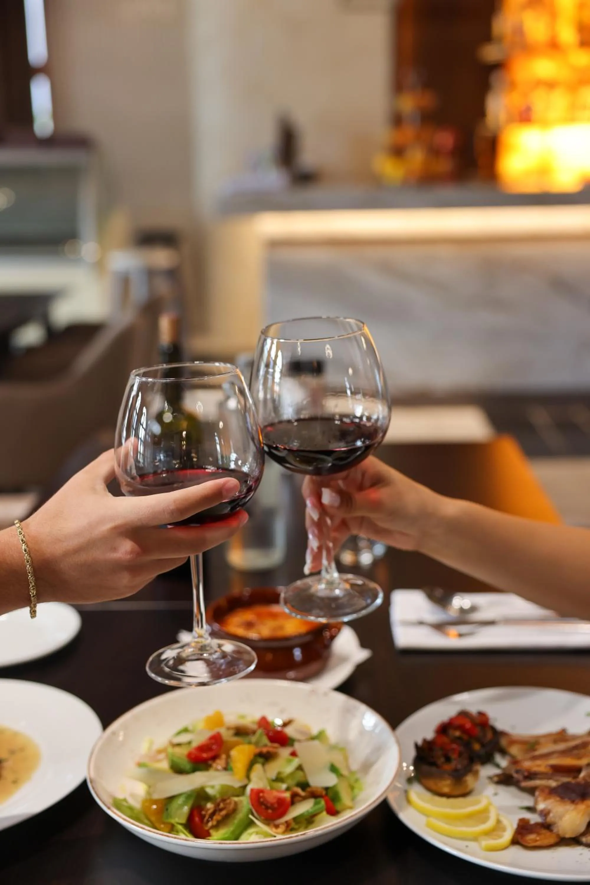 Restaurant/places to eat in Hotel Colombo