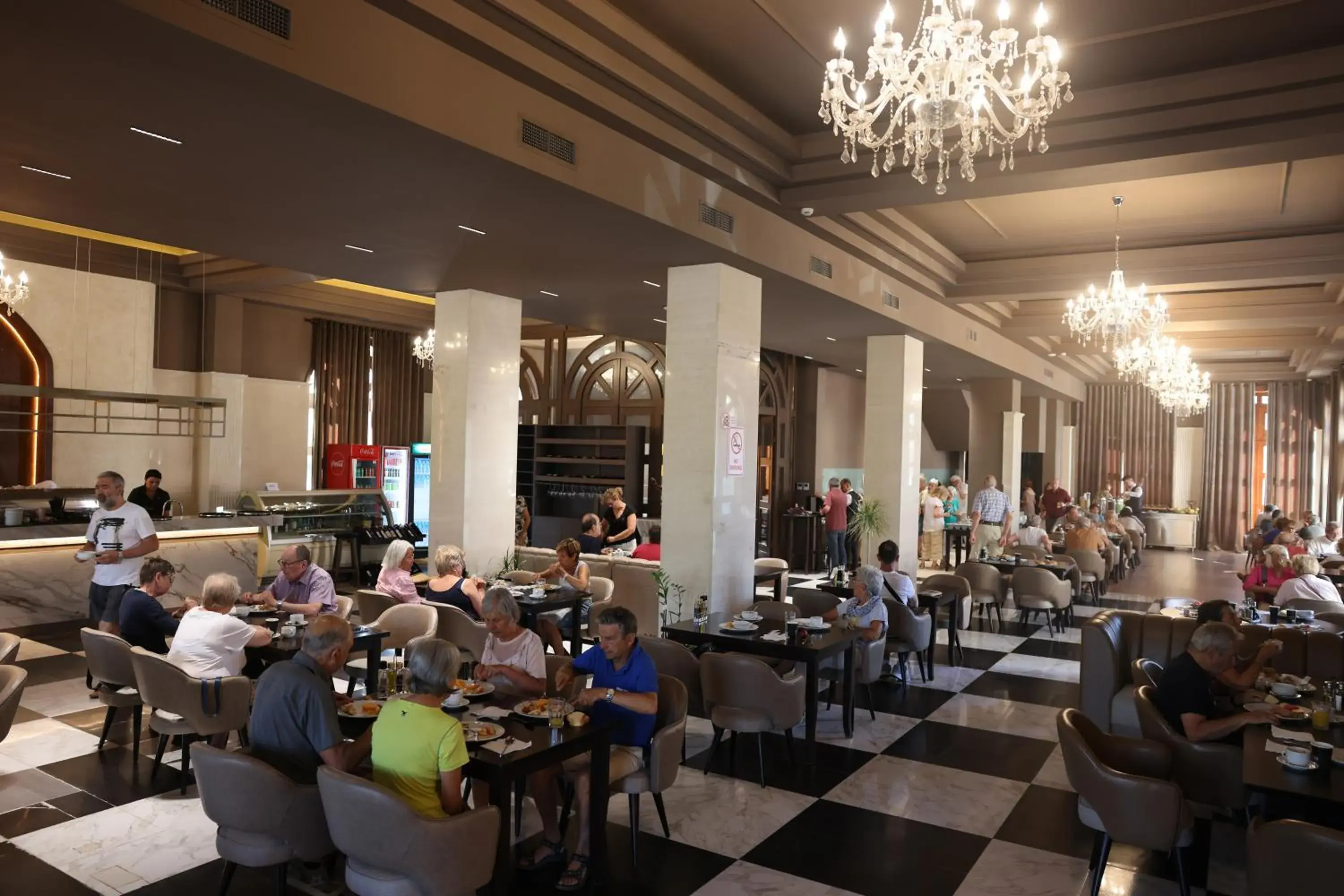 Restaurant/places to eat in Hotel Colombo Restaurant/places to eat in Hotel Colombo