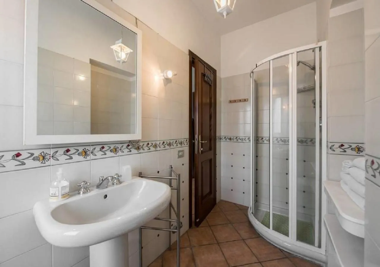 Shower in Fabiola B & B