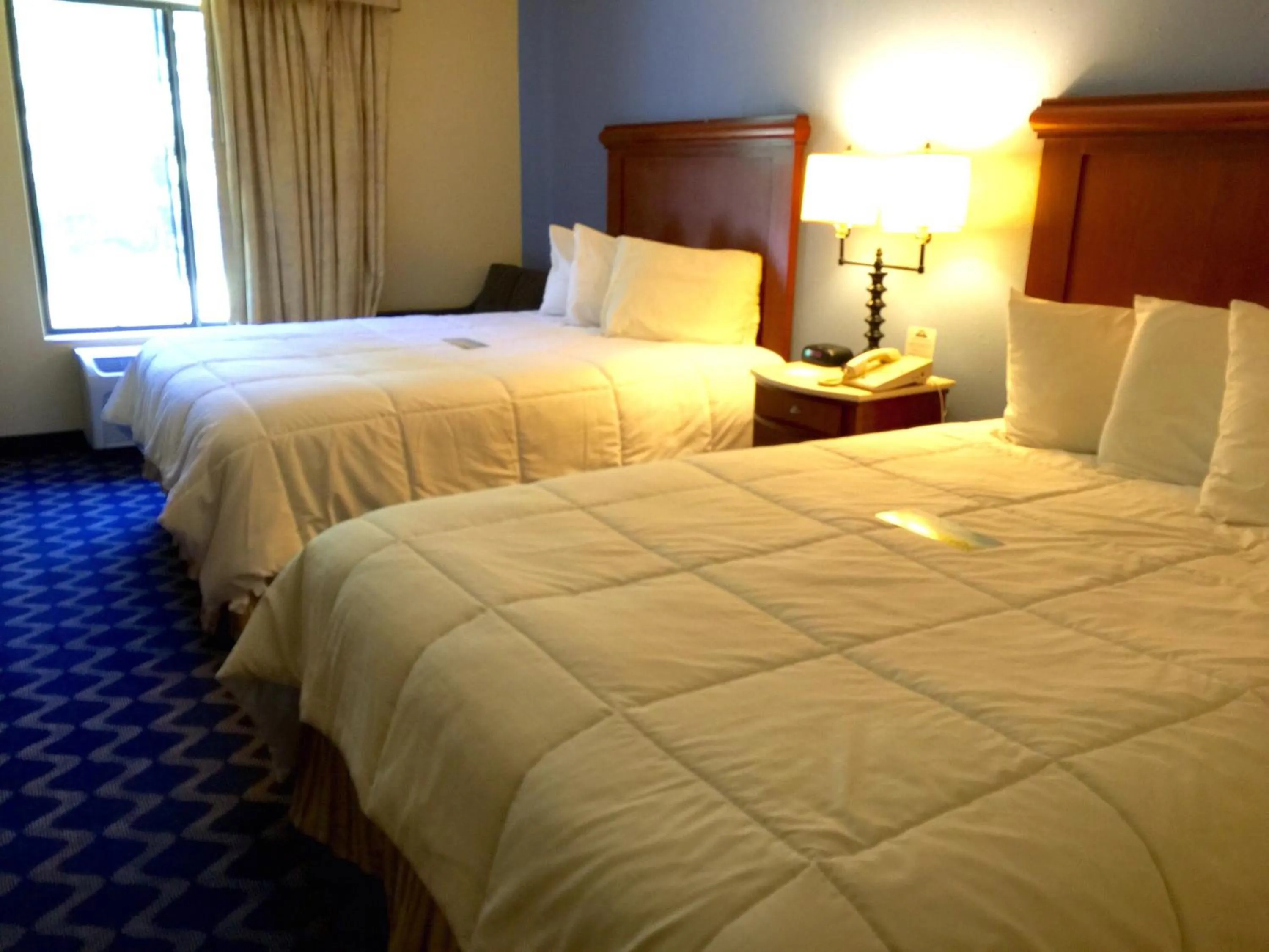 Photo of the whole room, Bed in Aderi Hotel Near Casino