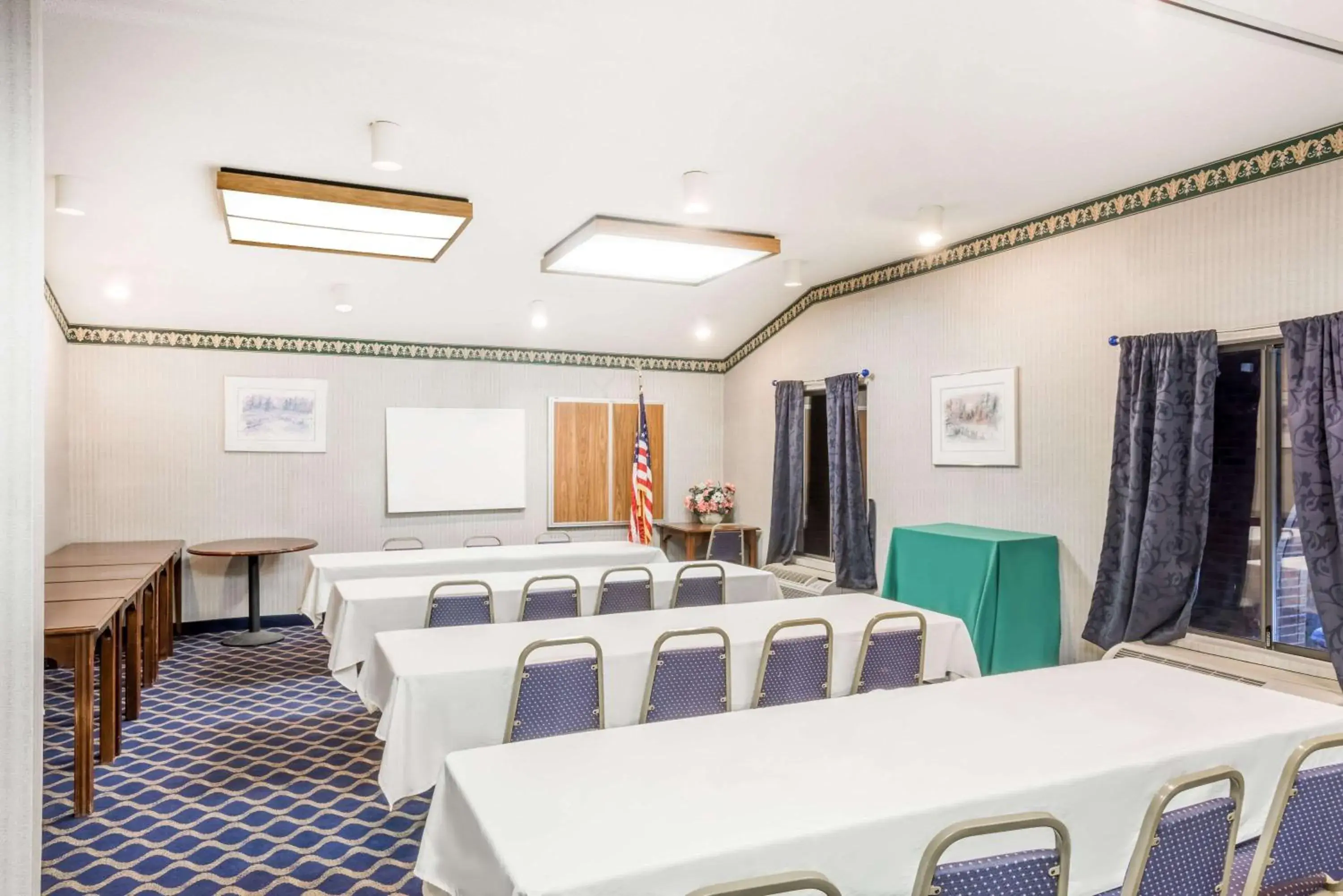 On site in Aderi Hotel Near Casino On site in Aderi Hotel Near Casino