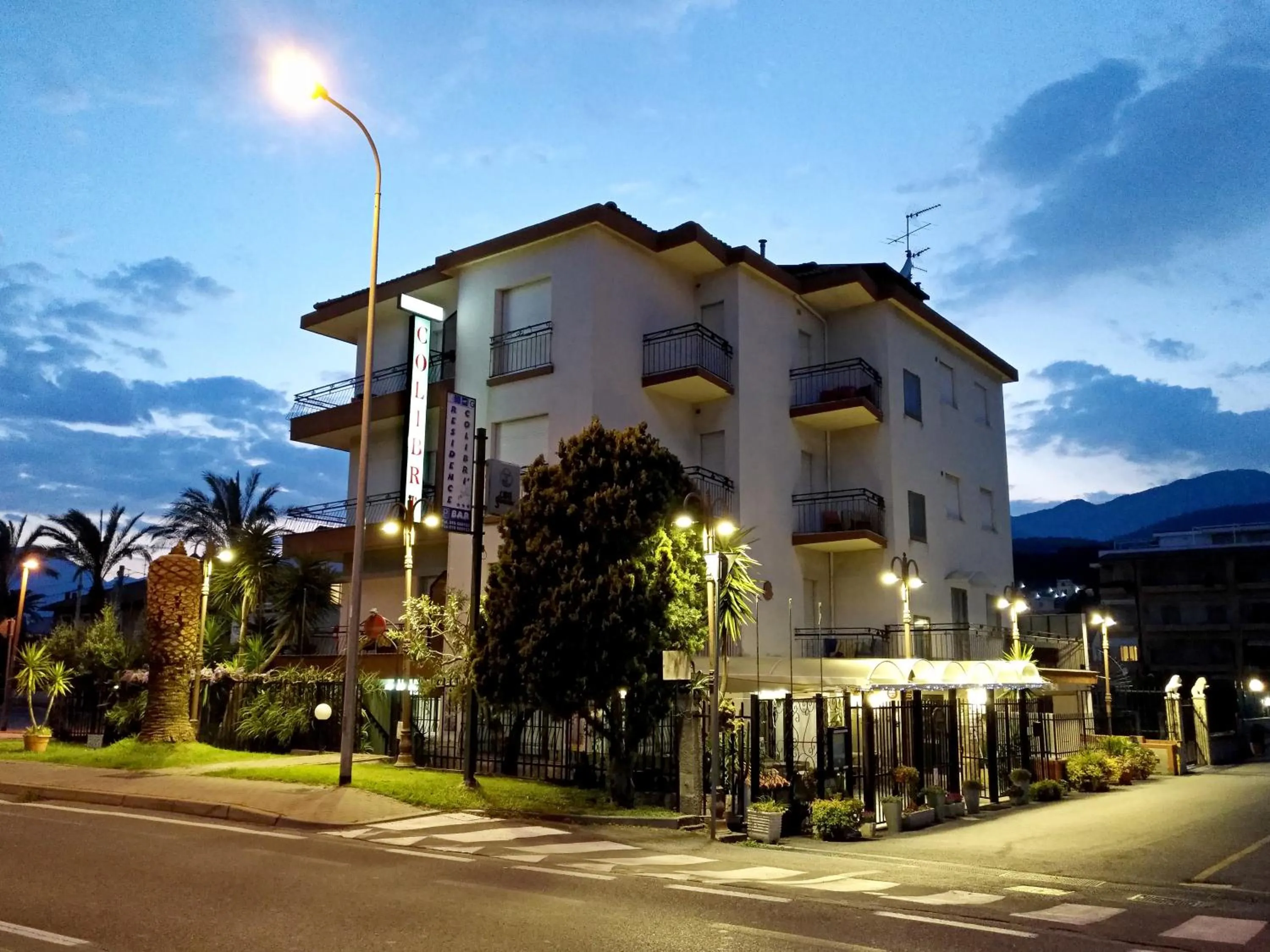 Property building in Residence Colibrì Family & Bike