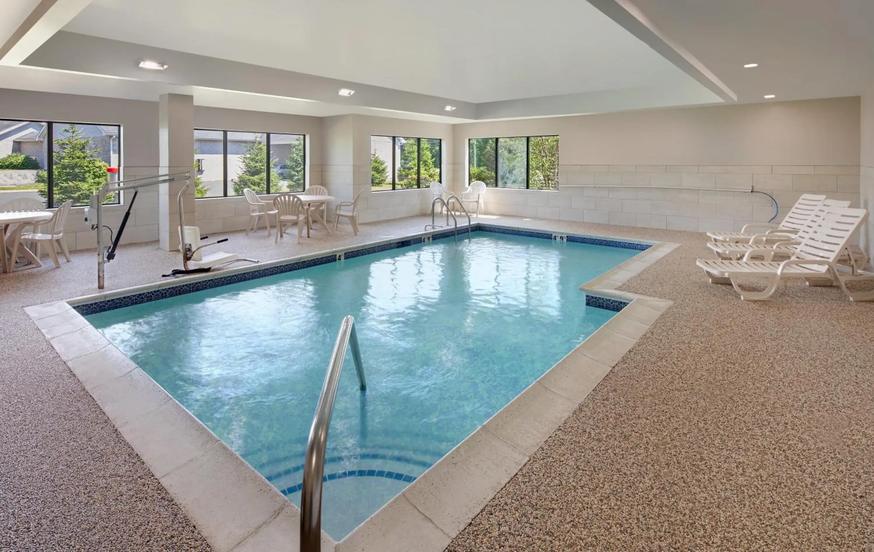 Swimming pool in Holiday Inn Express & Suites Bradley Airport by IHG Swimming pool in Holiday Inn Express & Suites Bradley Airport by IHG