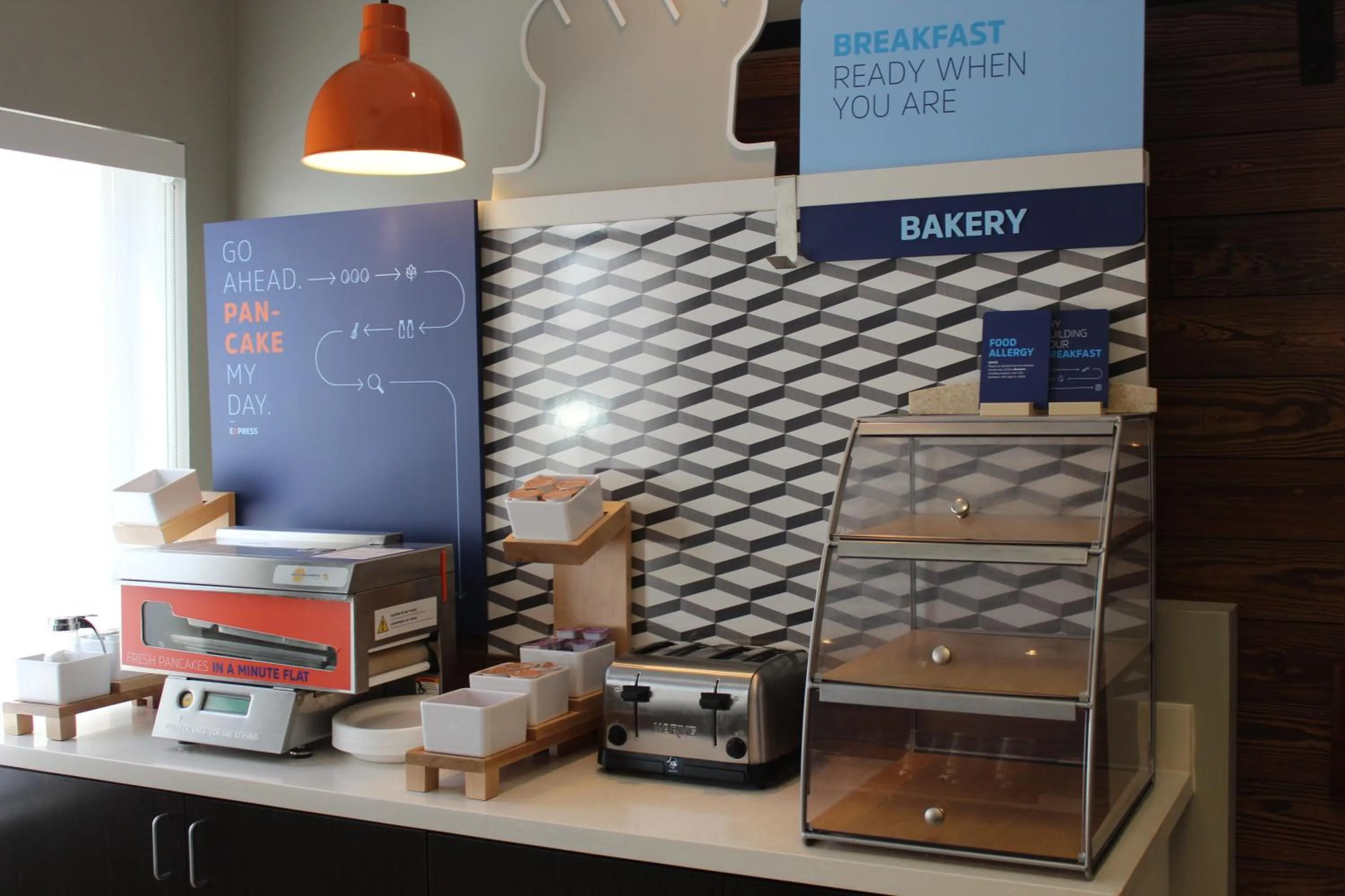 Breakfast in Holiday Inn Express & Suites Bradley Airport by IHG