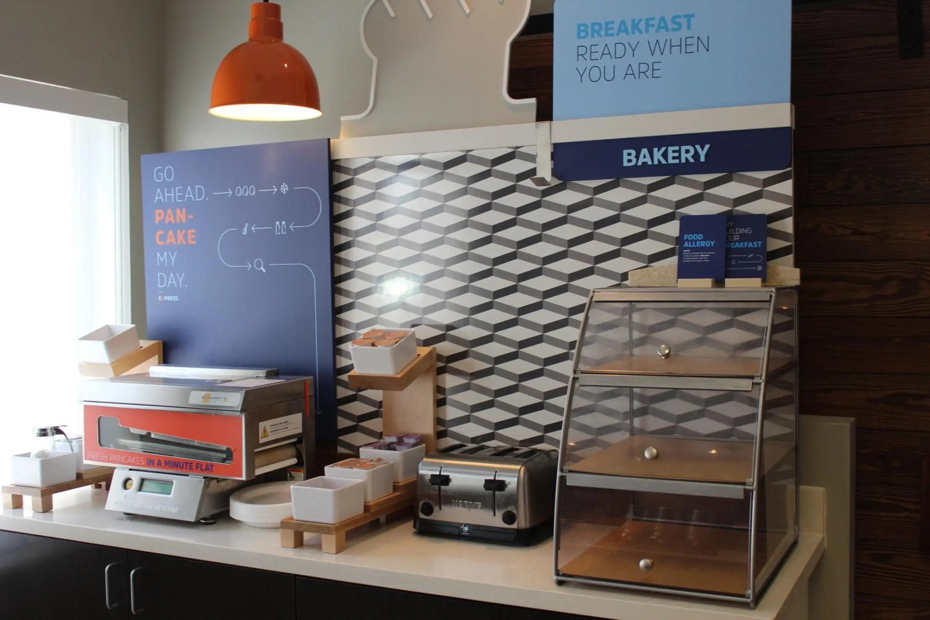 Breakfast in Holiday Inn Express & Suites Bradley Airport by IHG Breakfast in Holiday Inn Express & Suites Bradley Airport by IHG