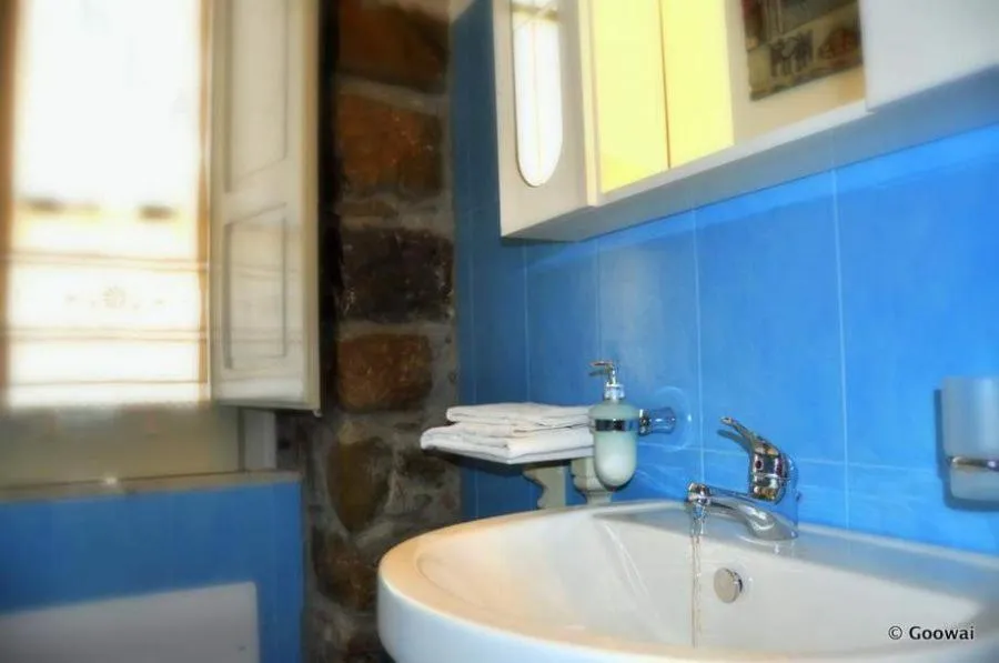 Bathroom in Thea B&B