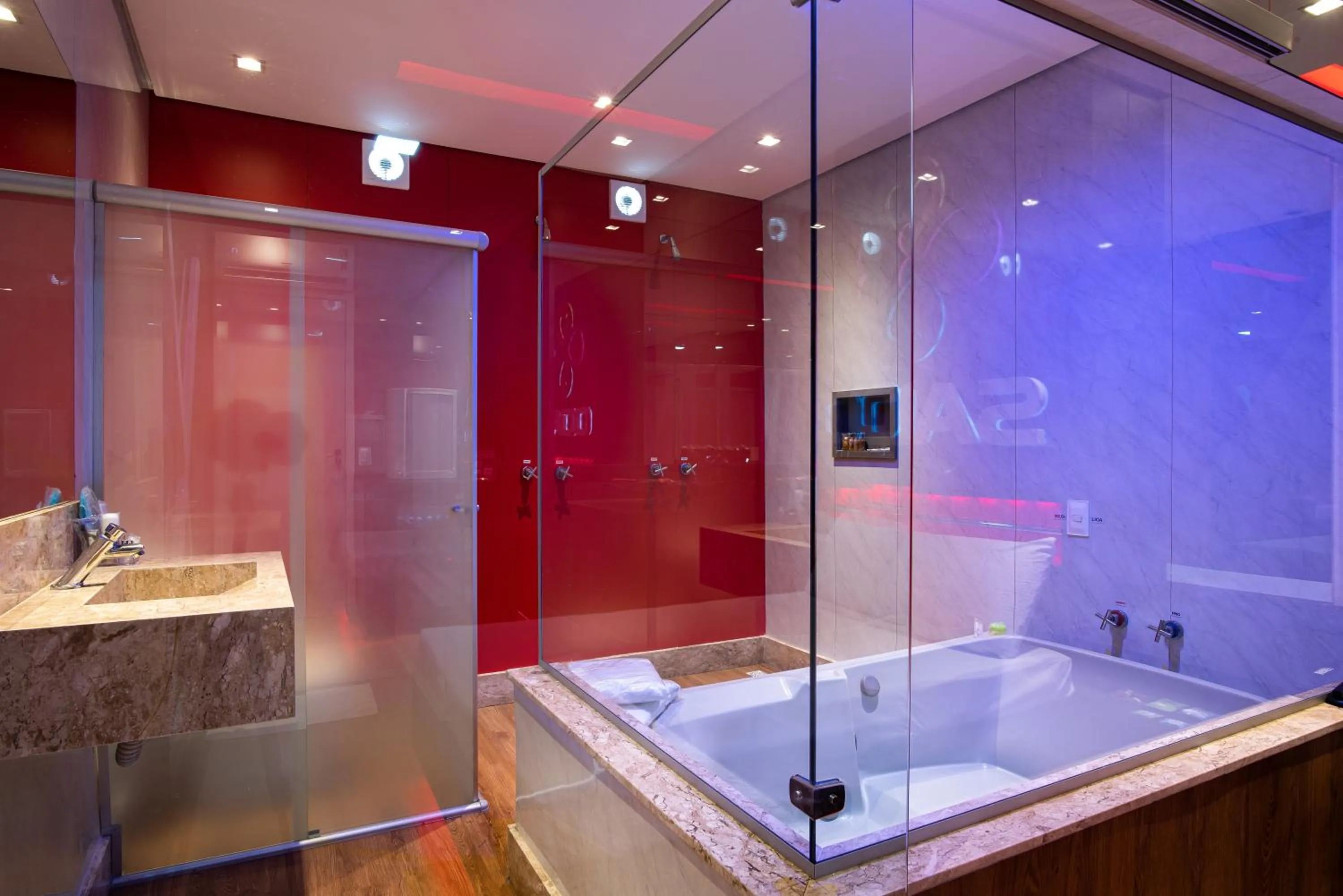 Shower in Motel Fantasy 1