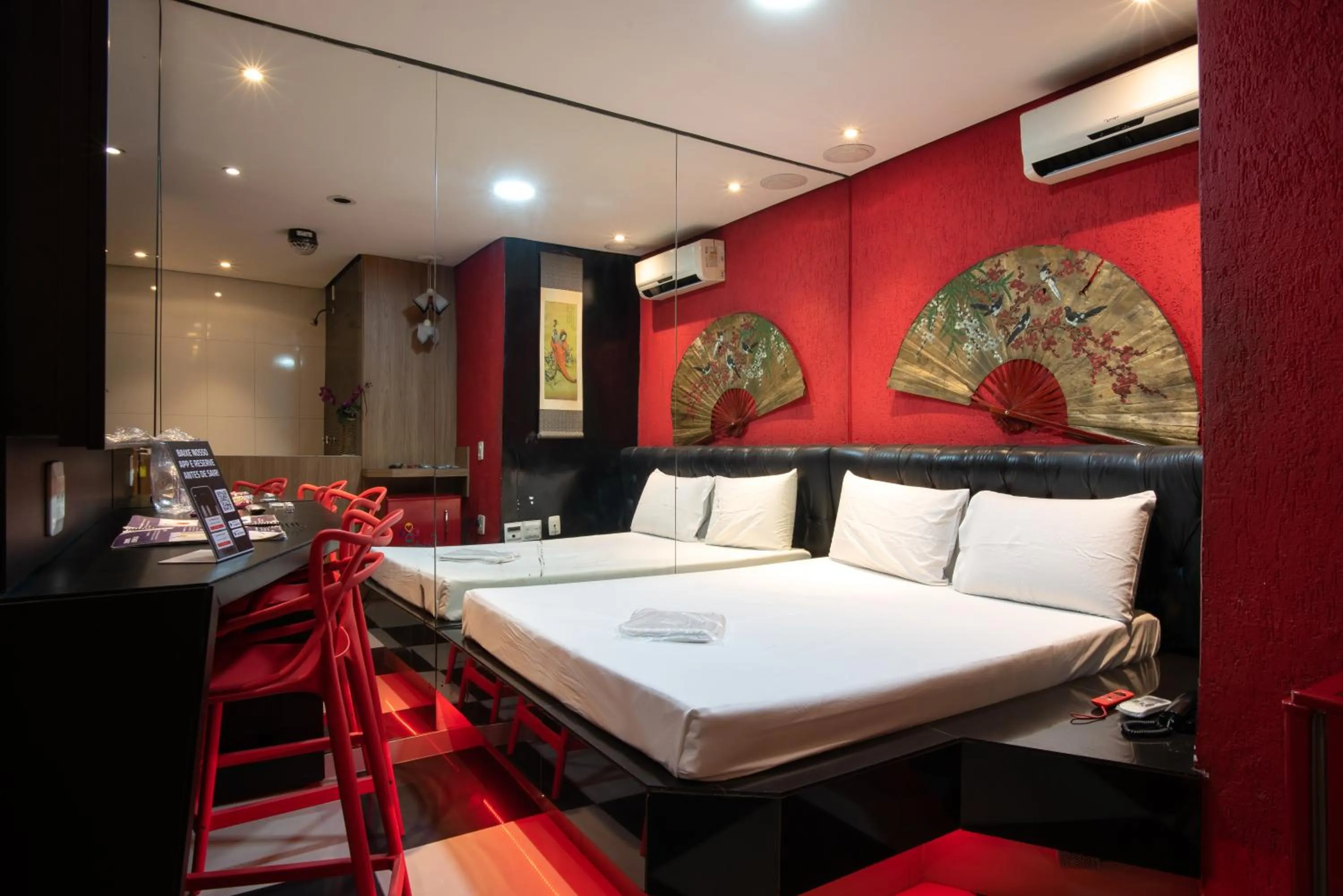 Dining area in Motel Fantasy 1