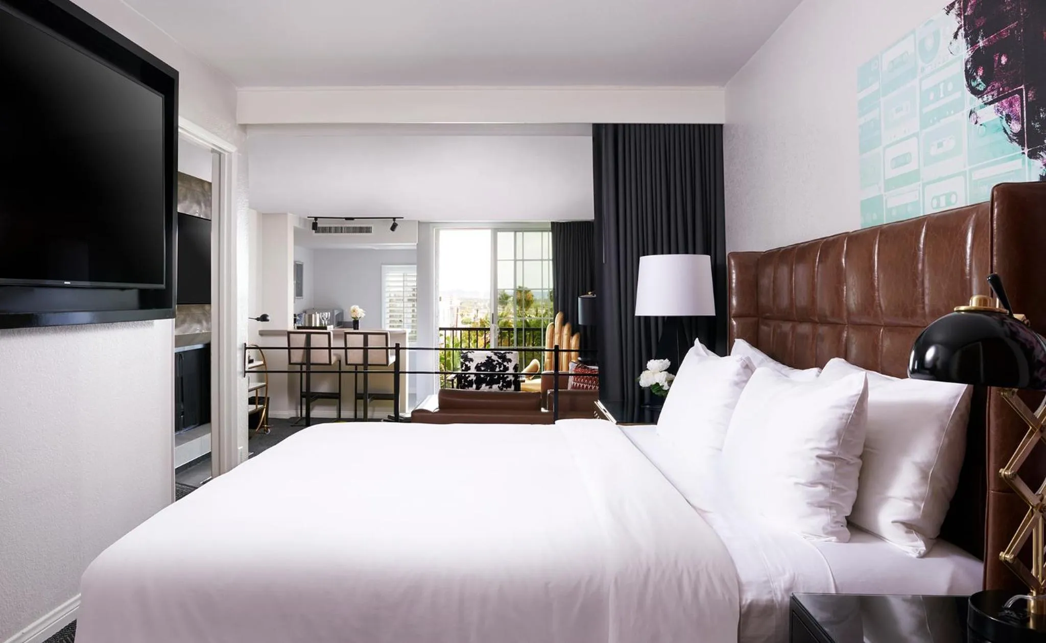 Bed in Montrose at Beverly Hills