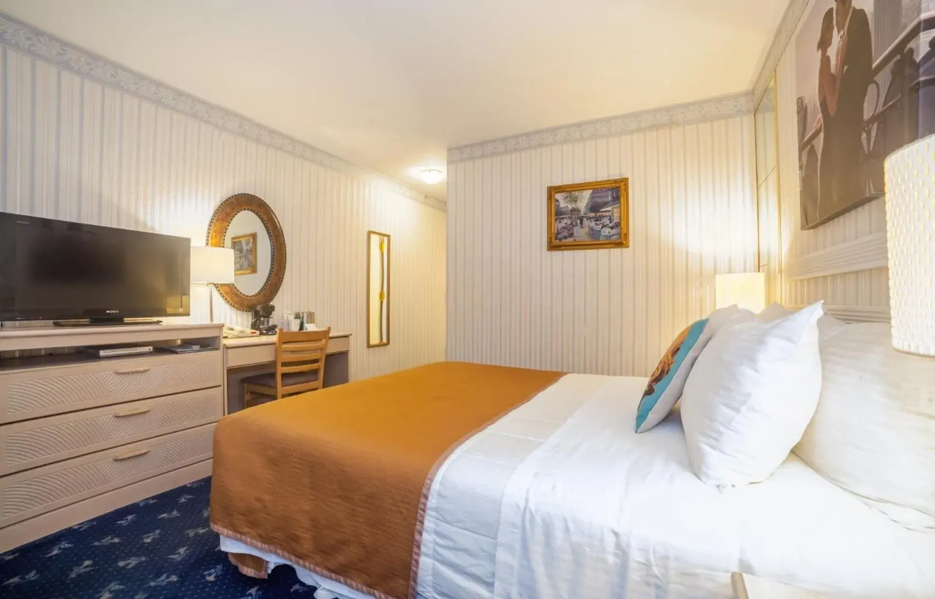 Bedroom, Bed in Flushing Central Hotel 88 Bedroom, Bed in Flushing Central Hotel 88