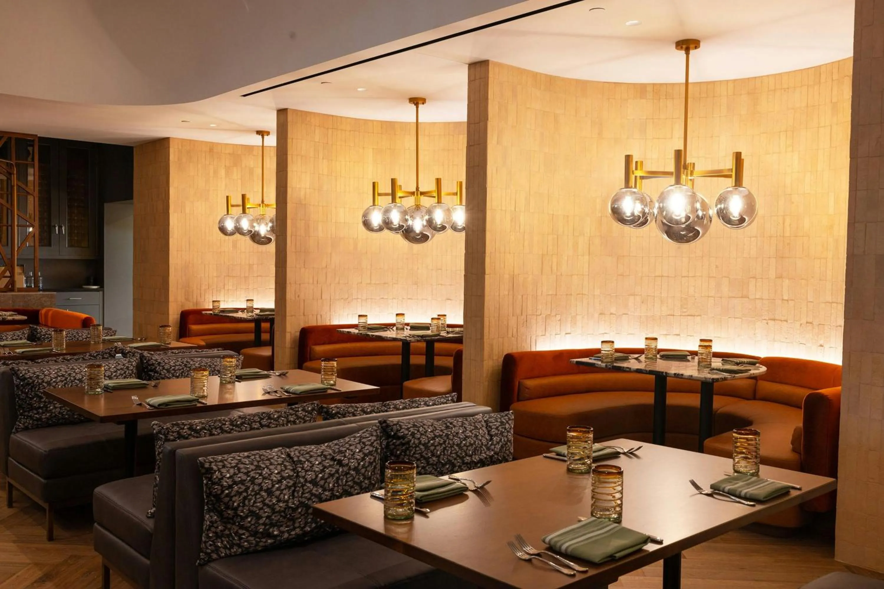 Restaurant/places to eat in Sheraton Grand Seattle