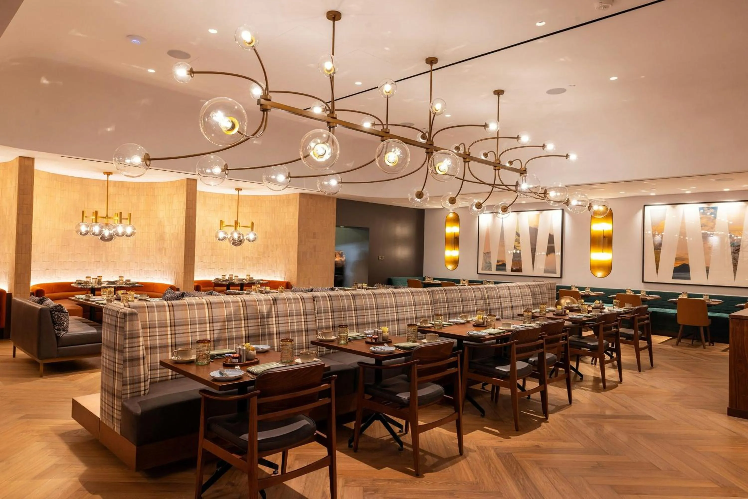 Restaurant/places to eat in Sheraton Grand Seattle