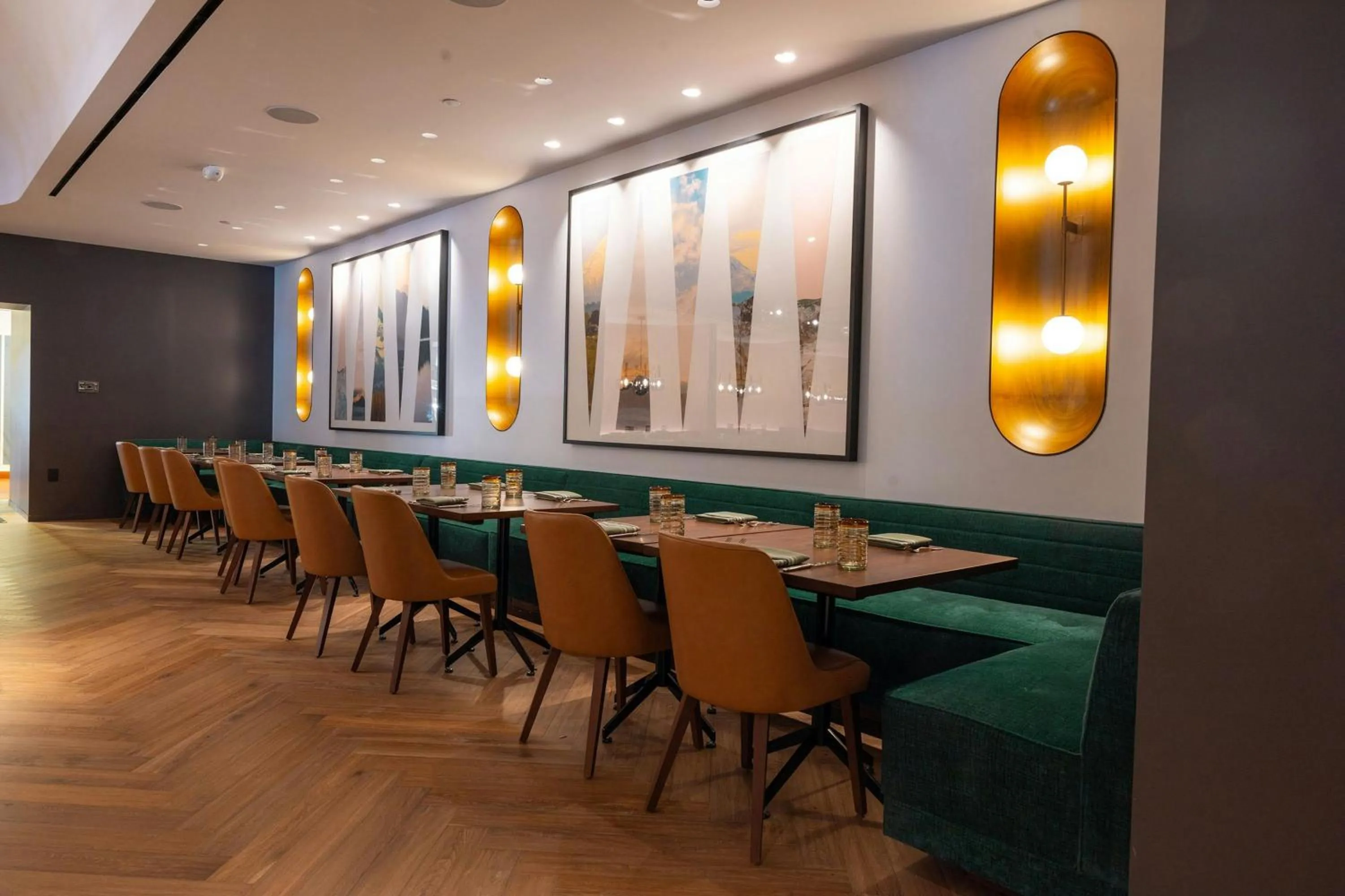 Restaurant/places to eat in Sheraton Grand Seattle