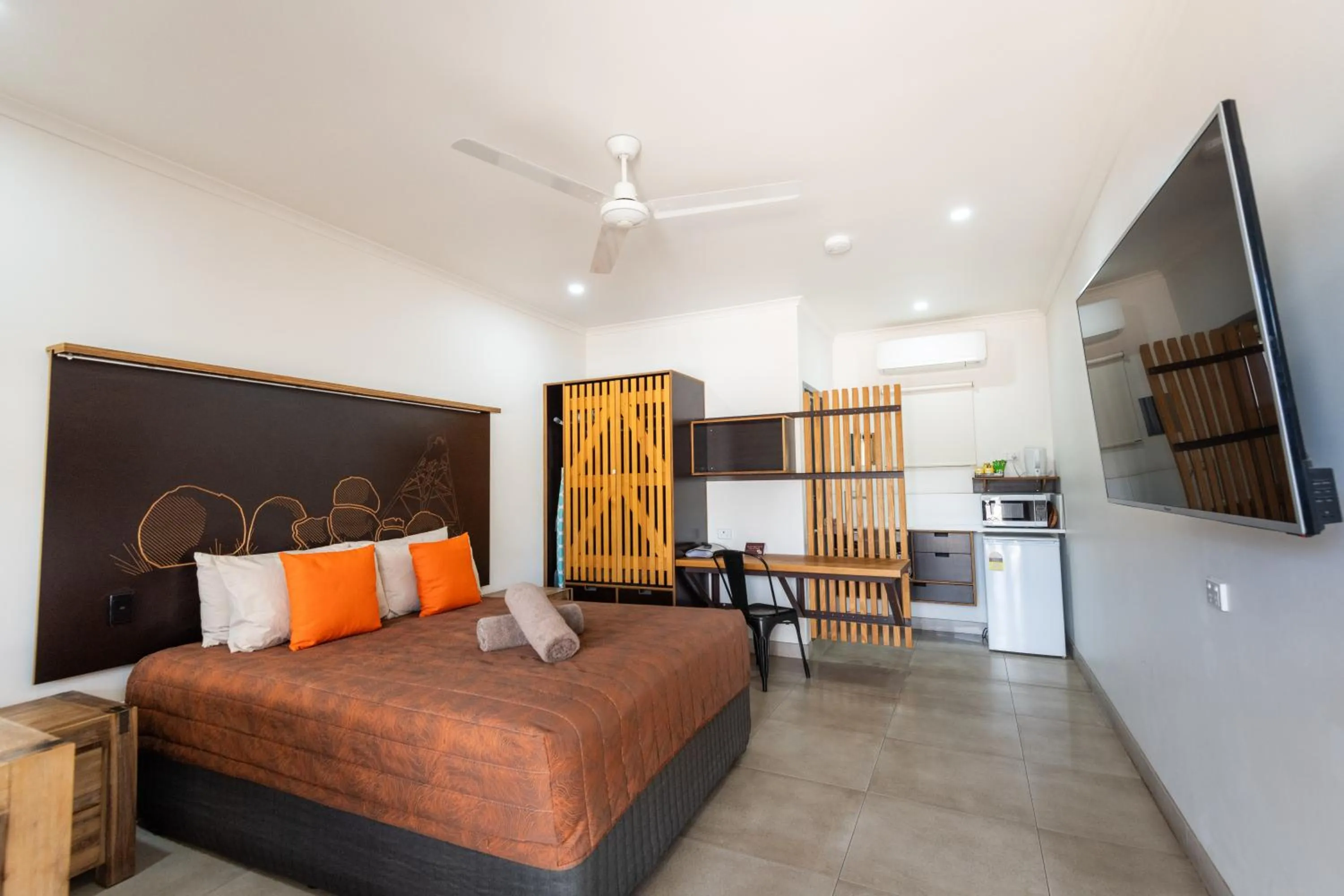 TV and multimedia, Bed in Safari Lodge Motel