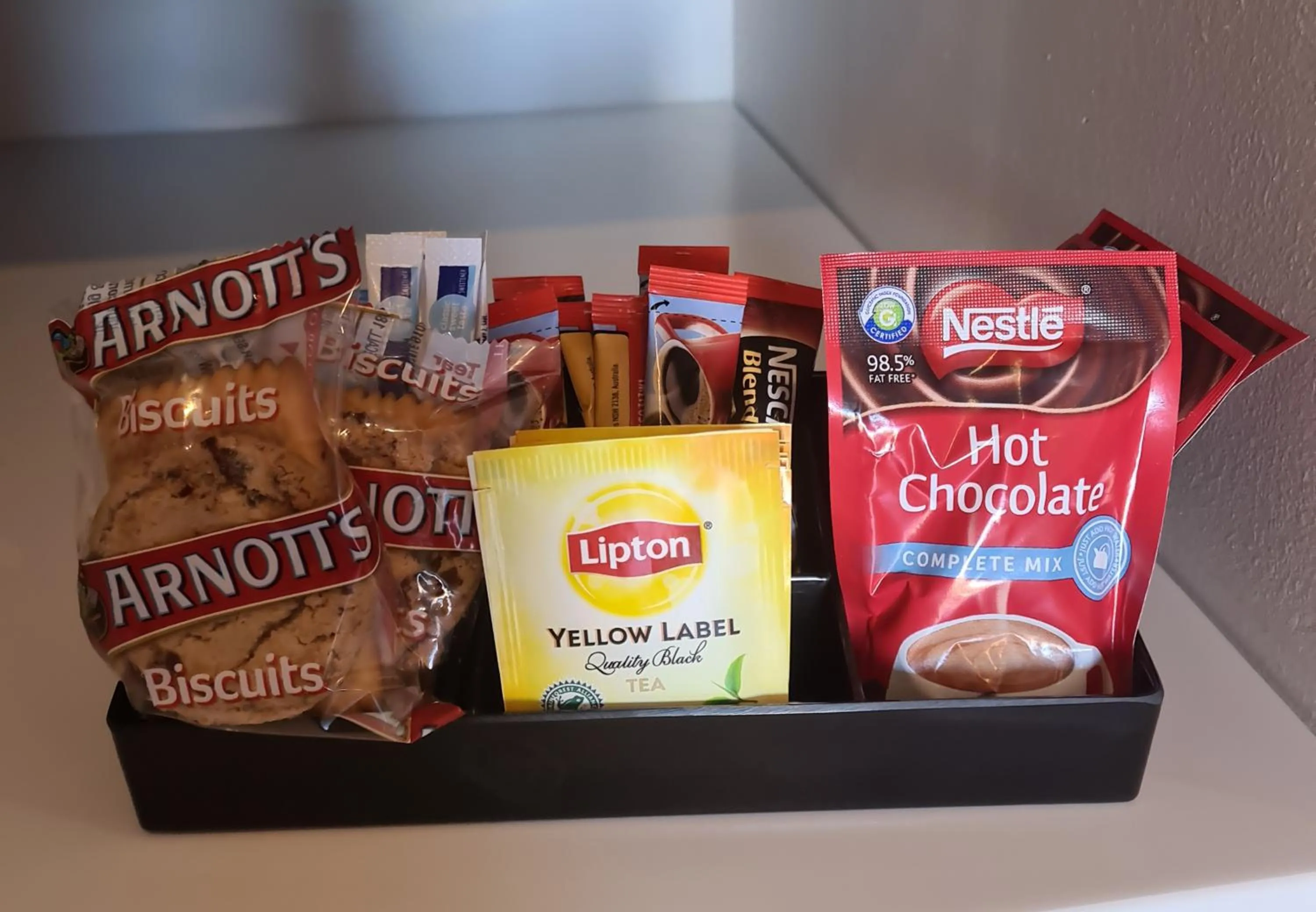 Food and drinks in Safari Lodge Motel