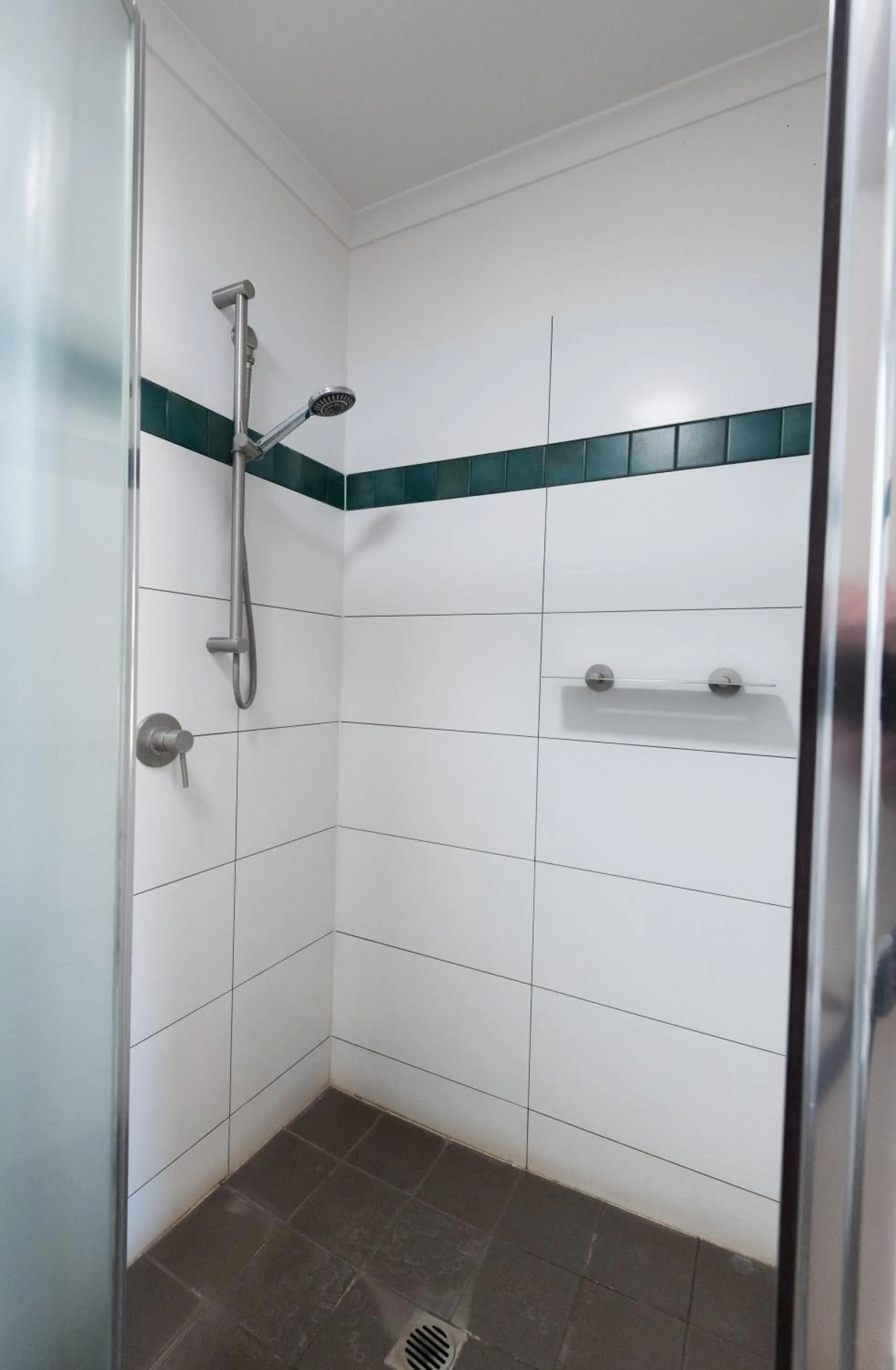 Shower in Safari Lodge Motel