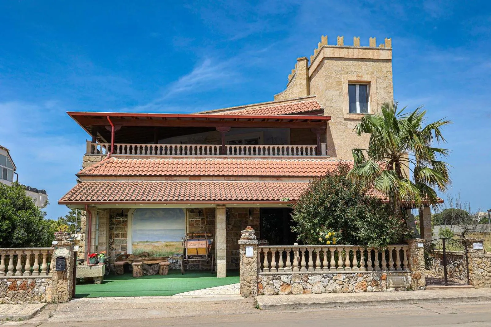 Facade/entrance in Antico Borgo Marchese
