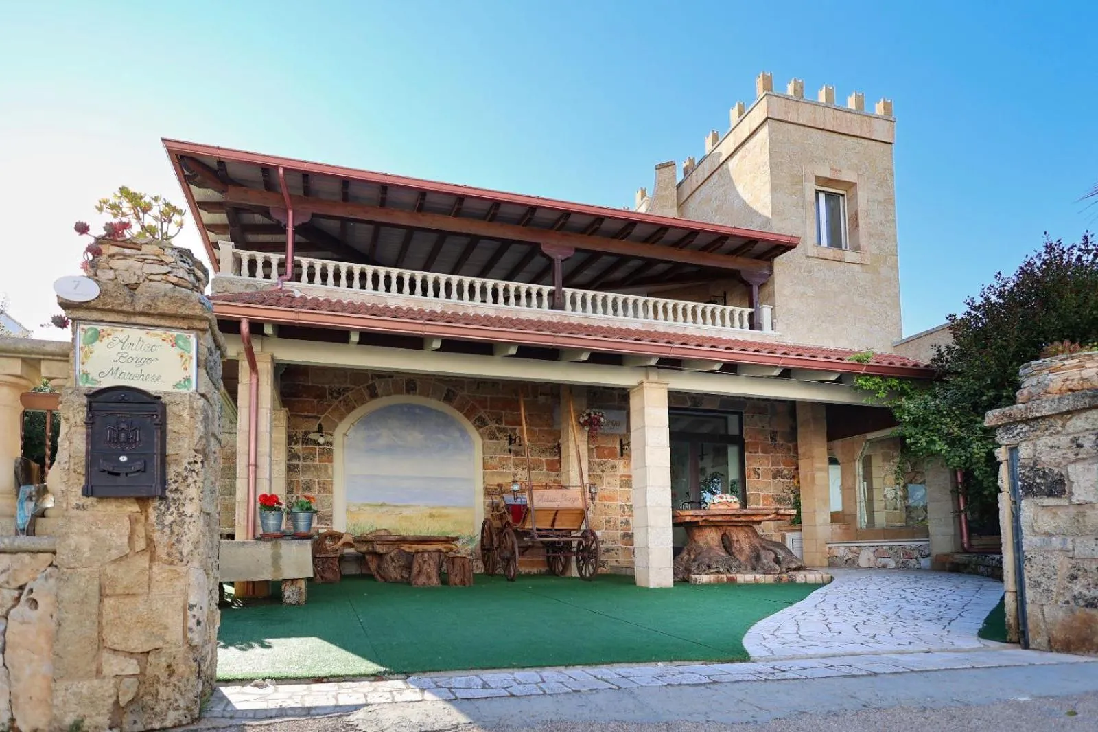 Facade/entrance in Antico Borgo Marchese