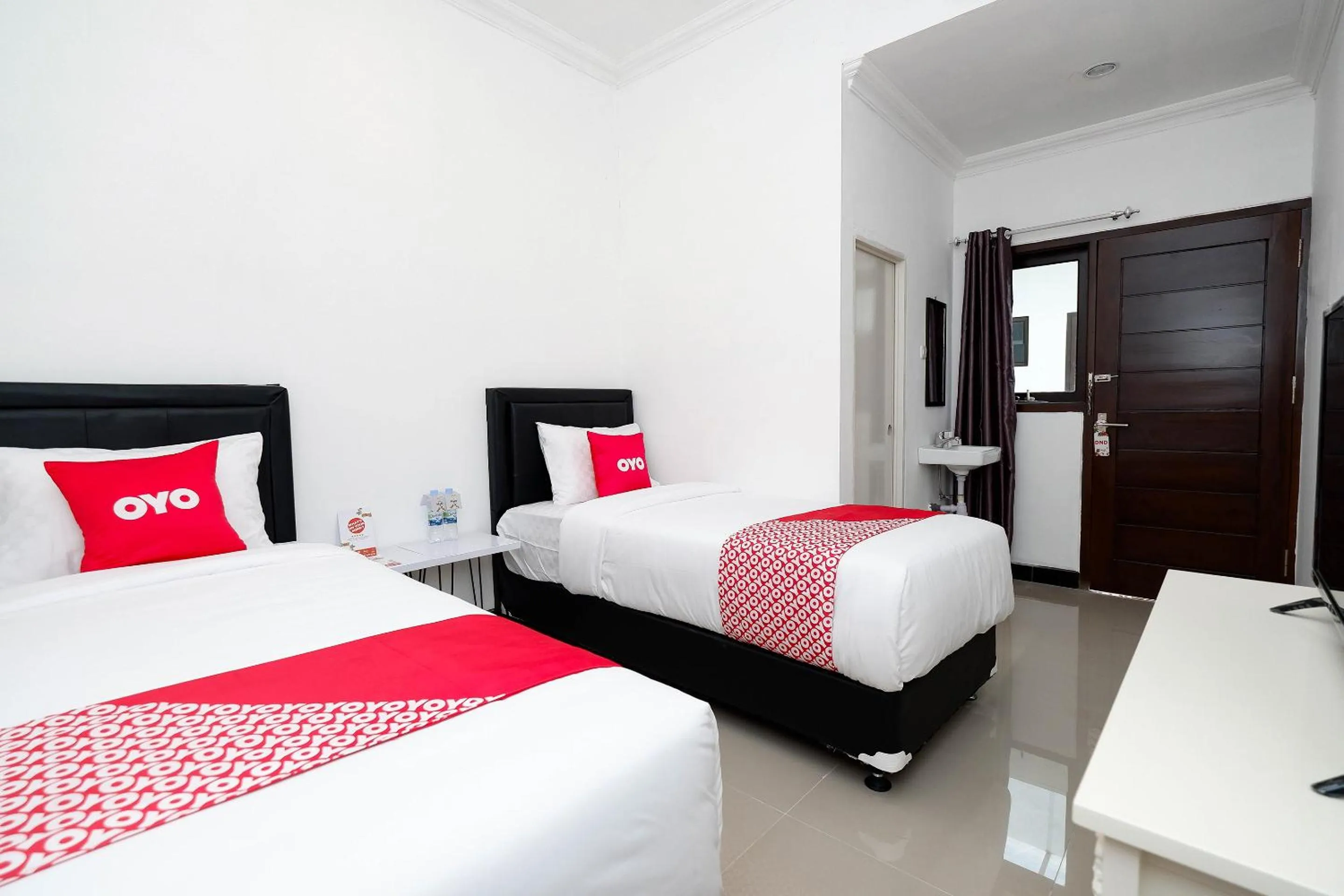 Bedroom in Four D'home