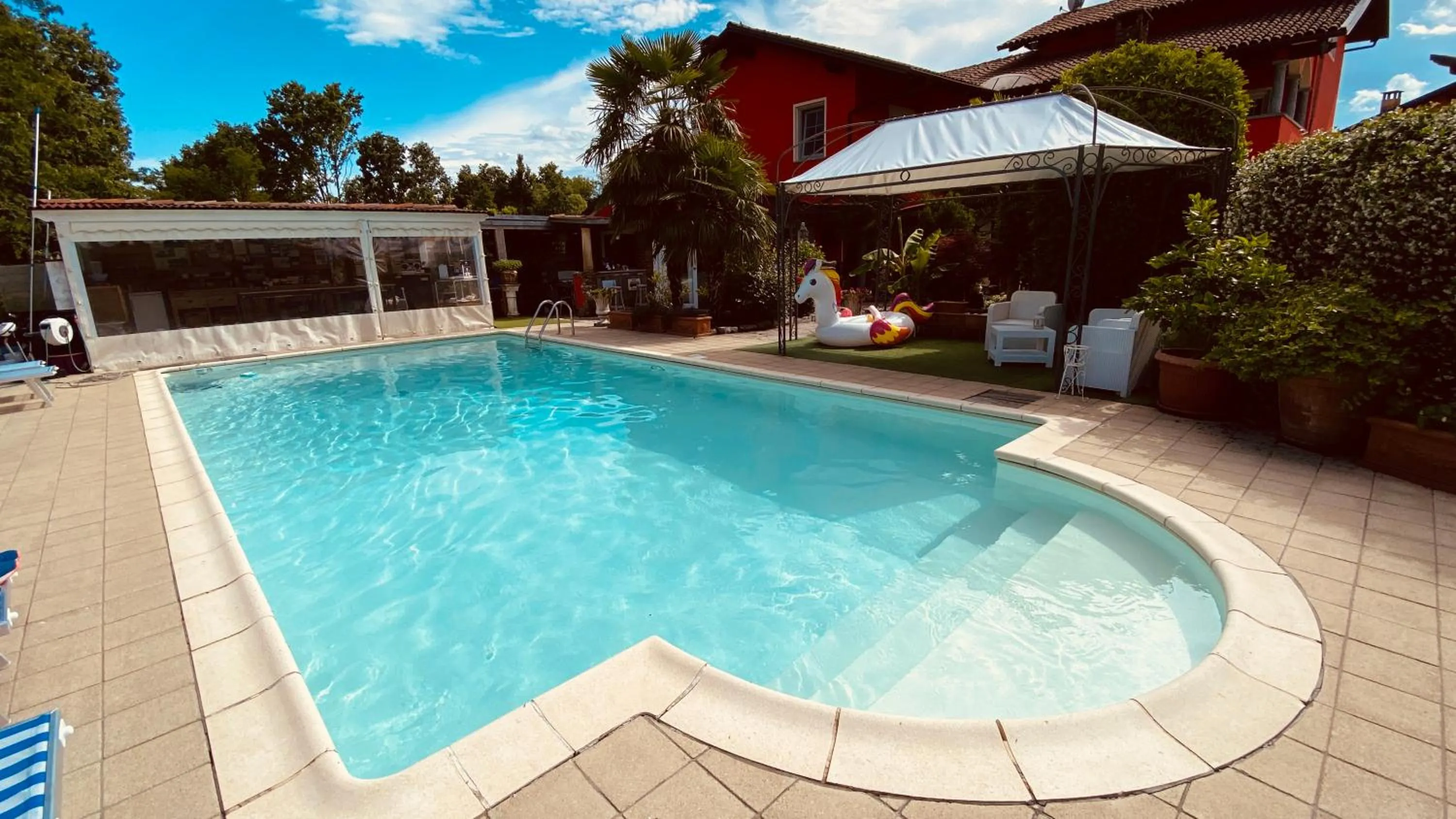 Swimming pool in B&B Villa Botto