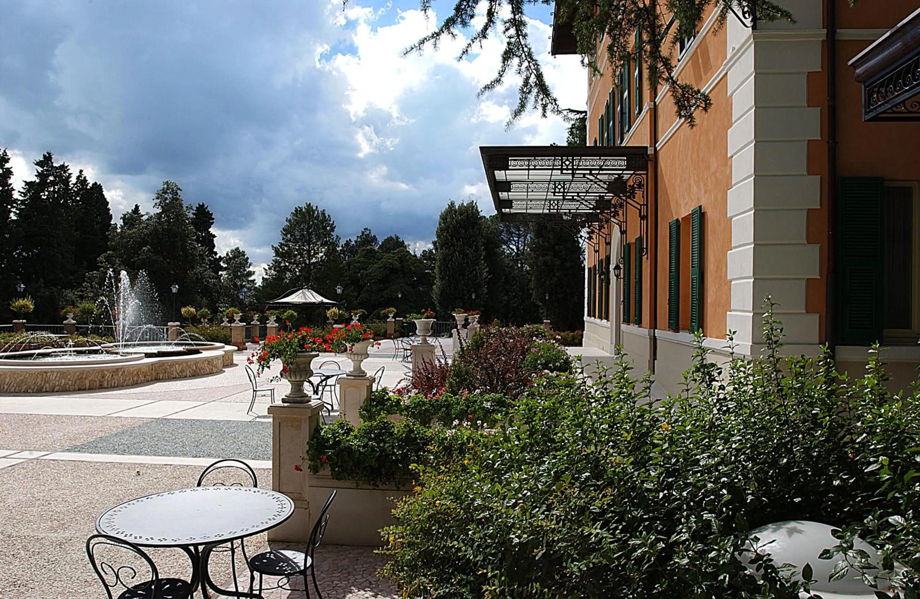 Facade/entrance in Hotel Villa Verdefiore