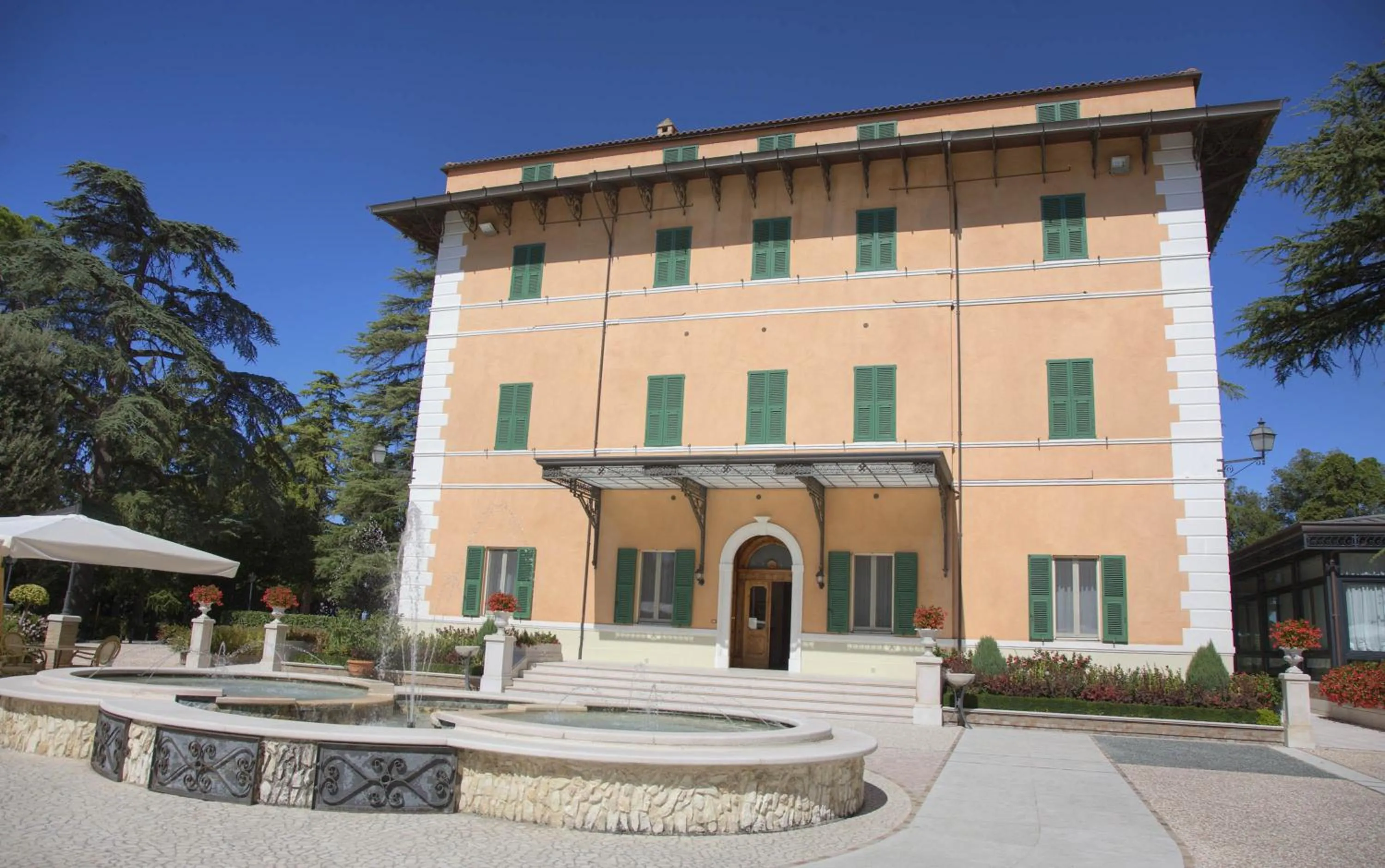 Facade/entrance in Hotel Villa Verdefiore