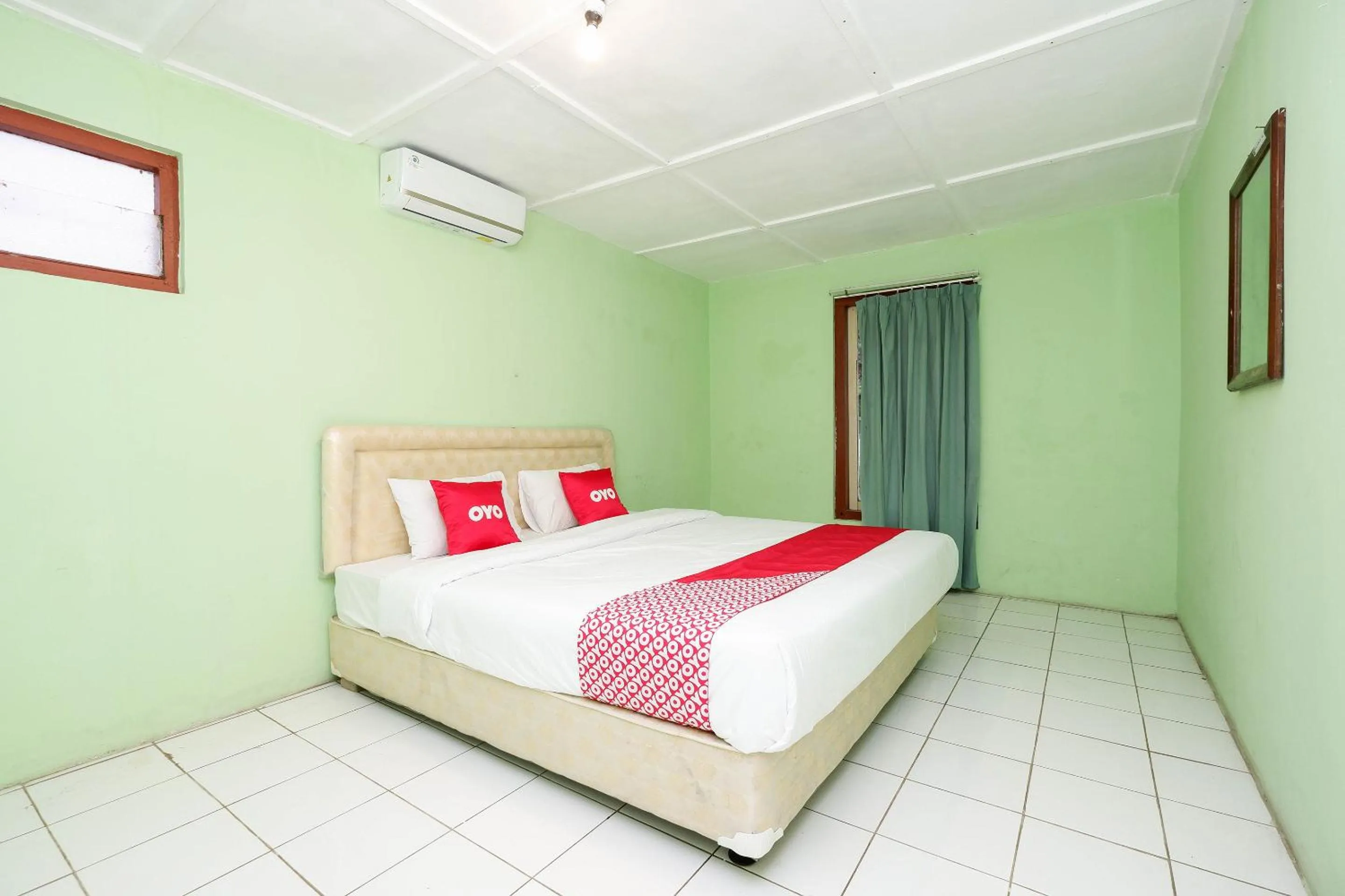Bedroom in SUPER OYO Capital O 1808 New Bandungan Indah