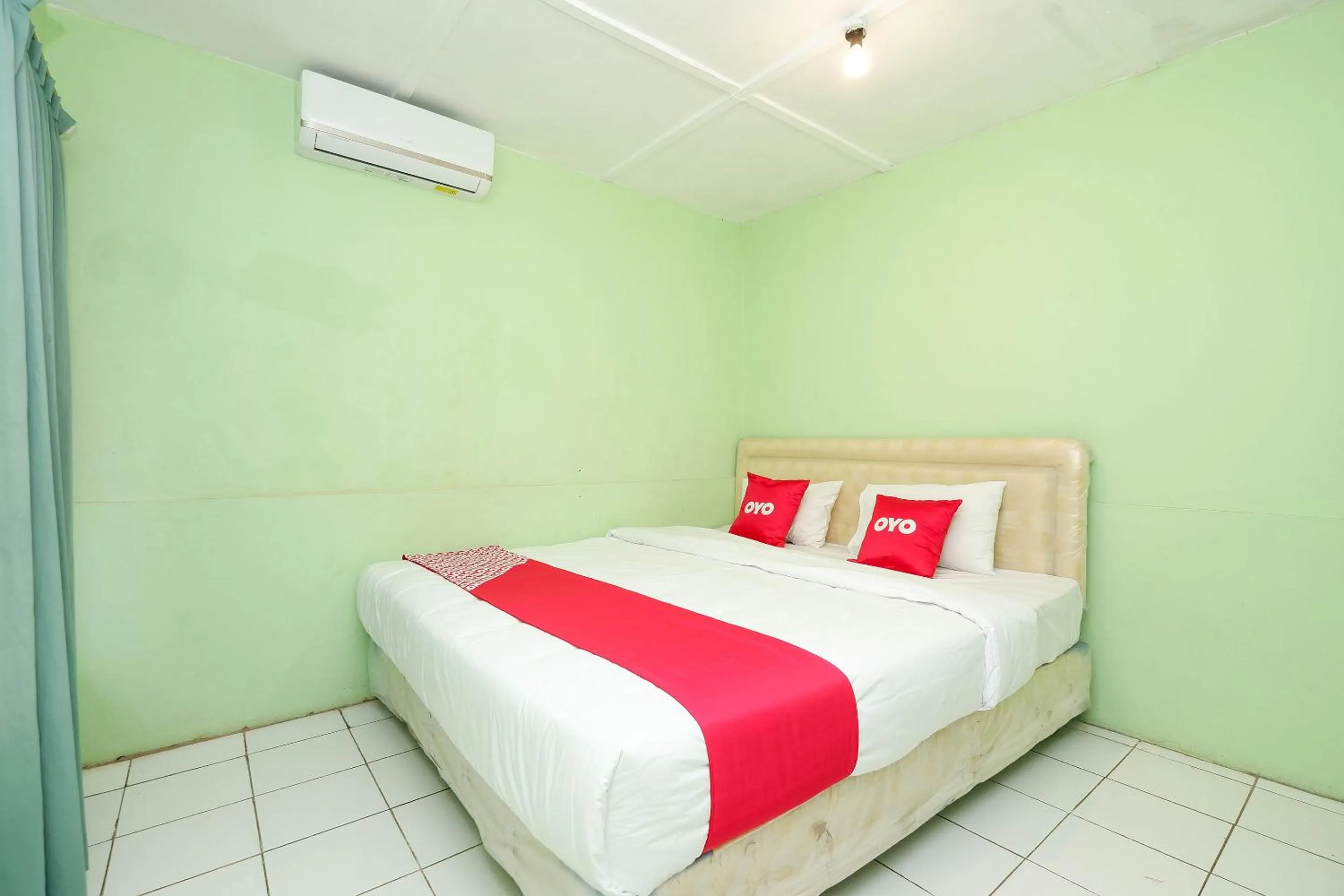 Bedroom in SUPER OYO Capital O 1808 New Bandungan Indah