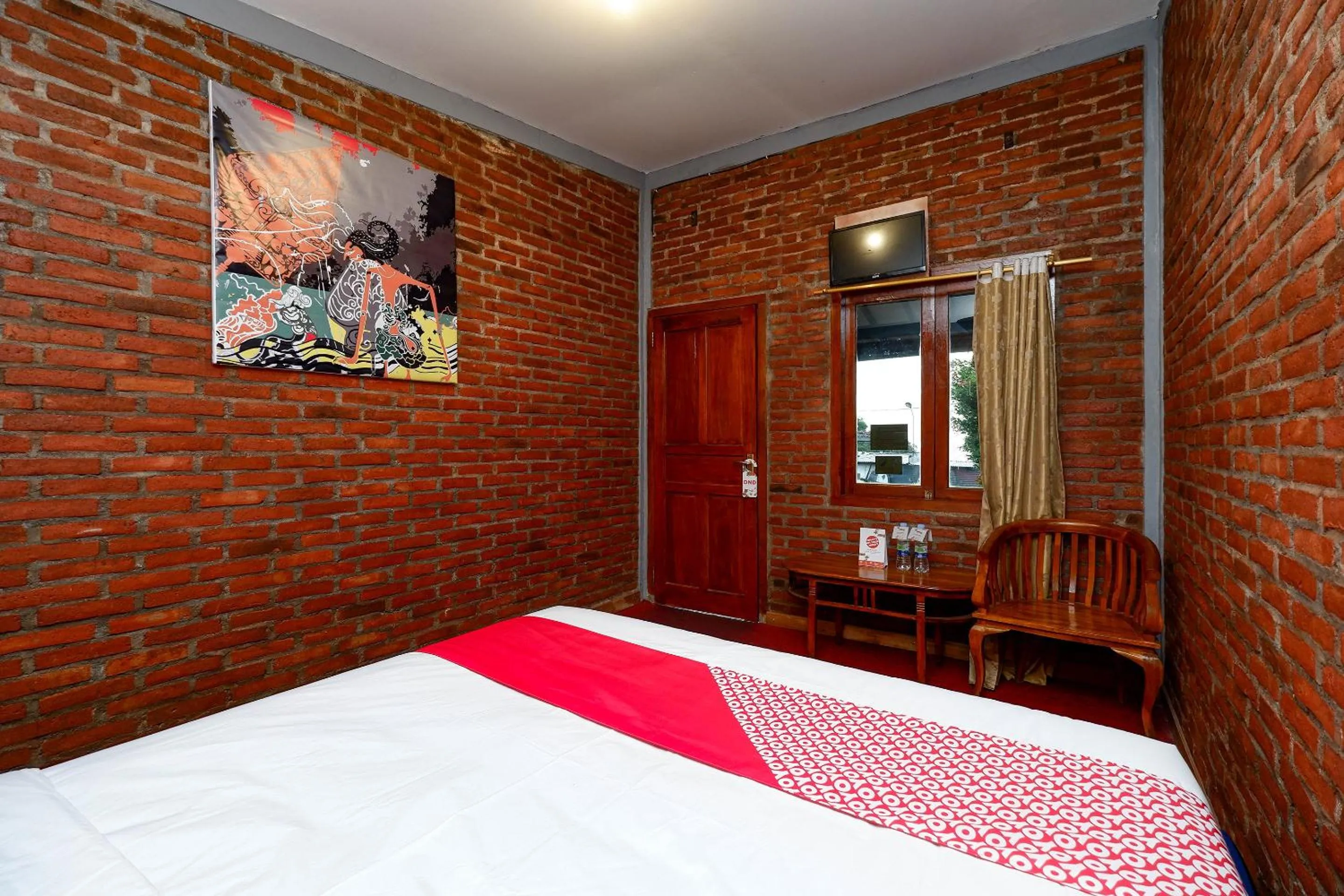 Bedroom, TV/Entertainment Center in SUPER OYO Capital O 1808 New Bandungan Indah