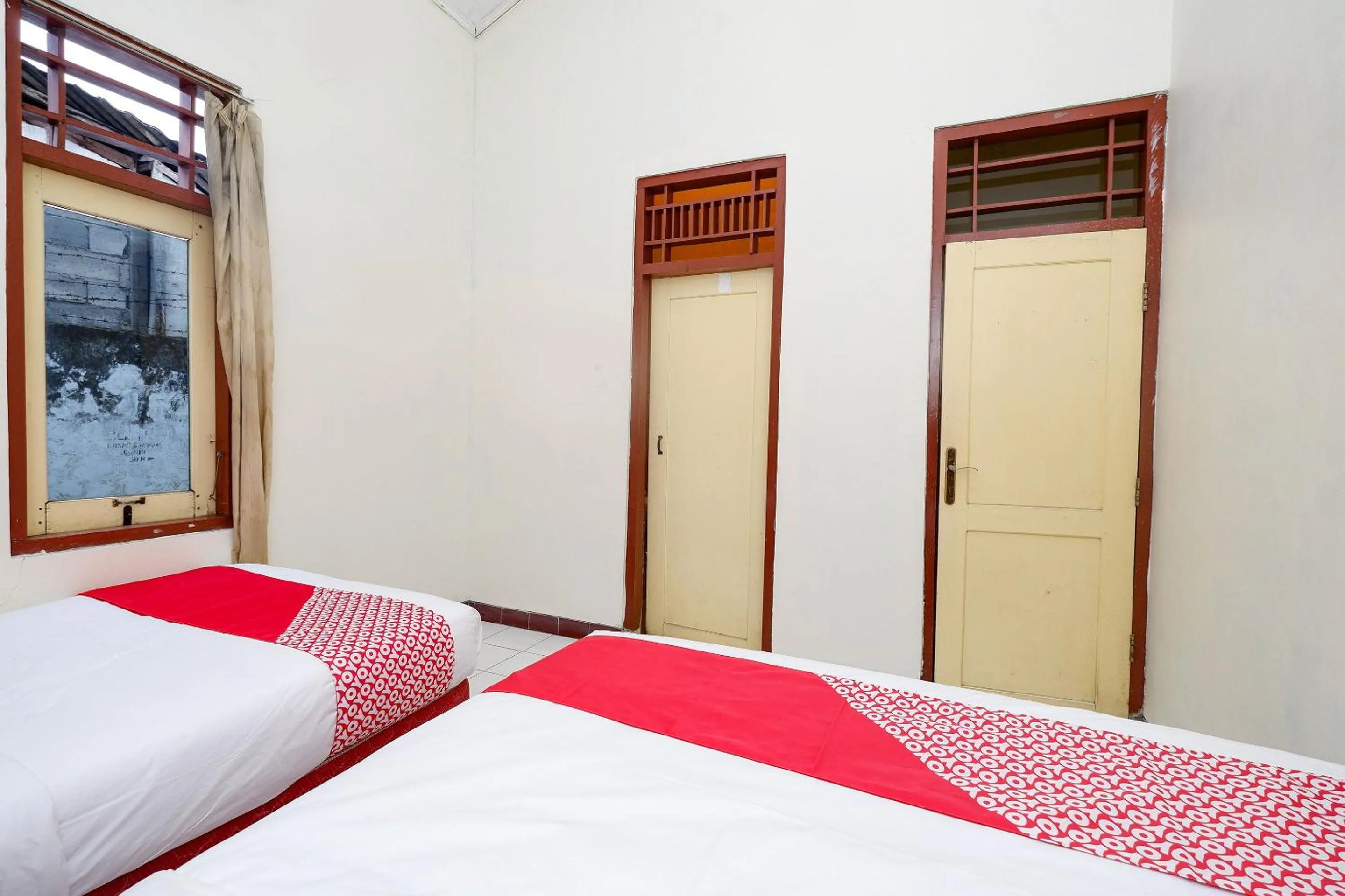 Bedroom in SUPER OYO Capital O 1808 New Bandungan Indah