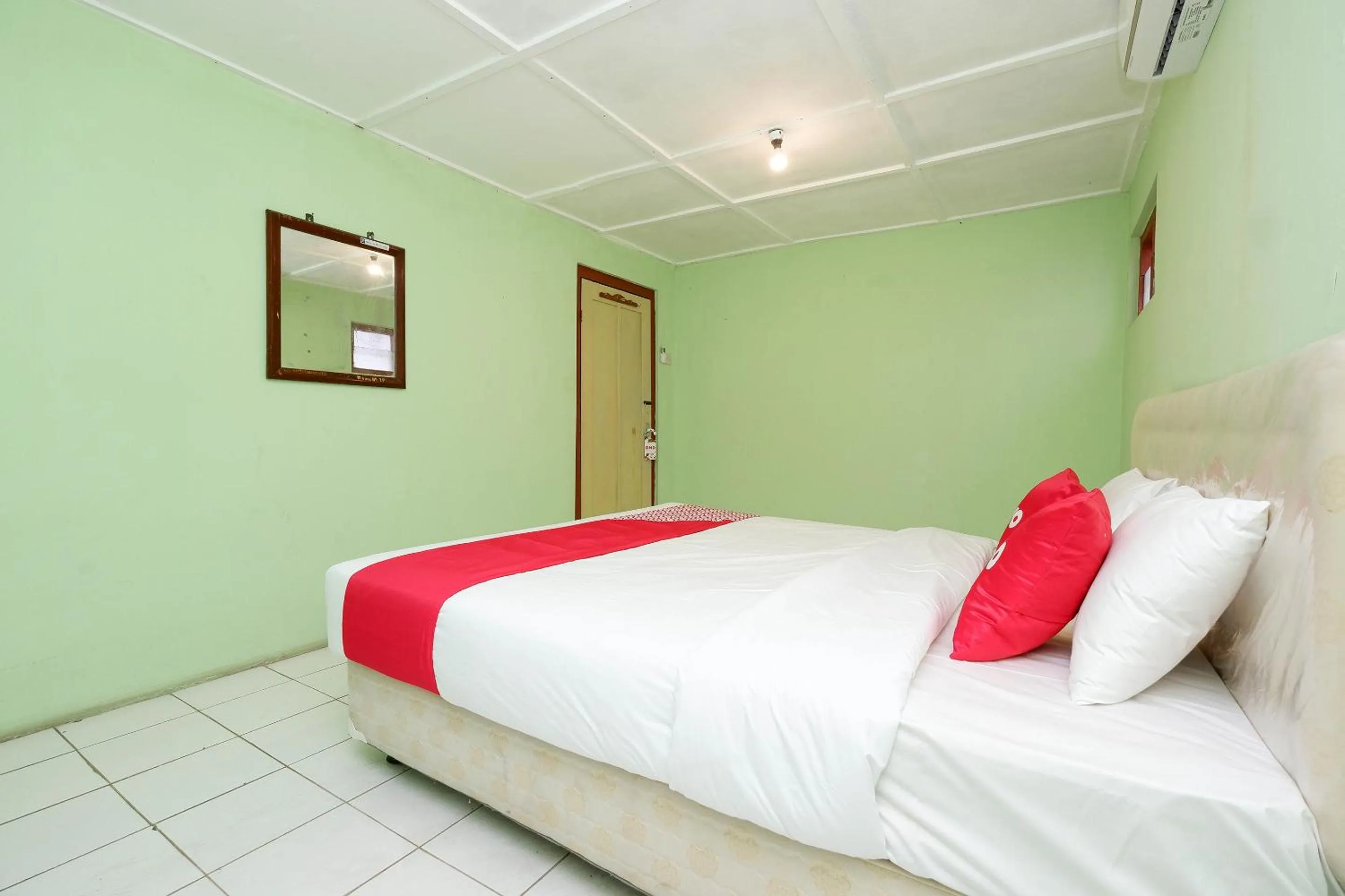 Bedroom in SUPER OYO Capital O 1808 New Bandungan Indah
