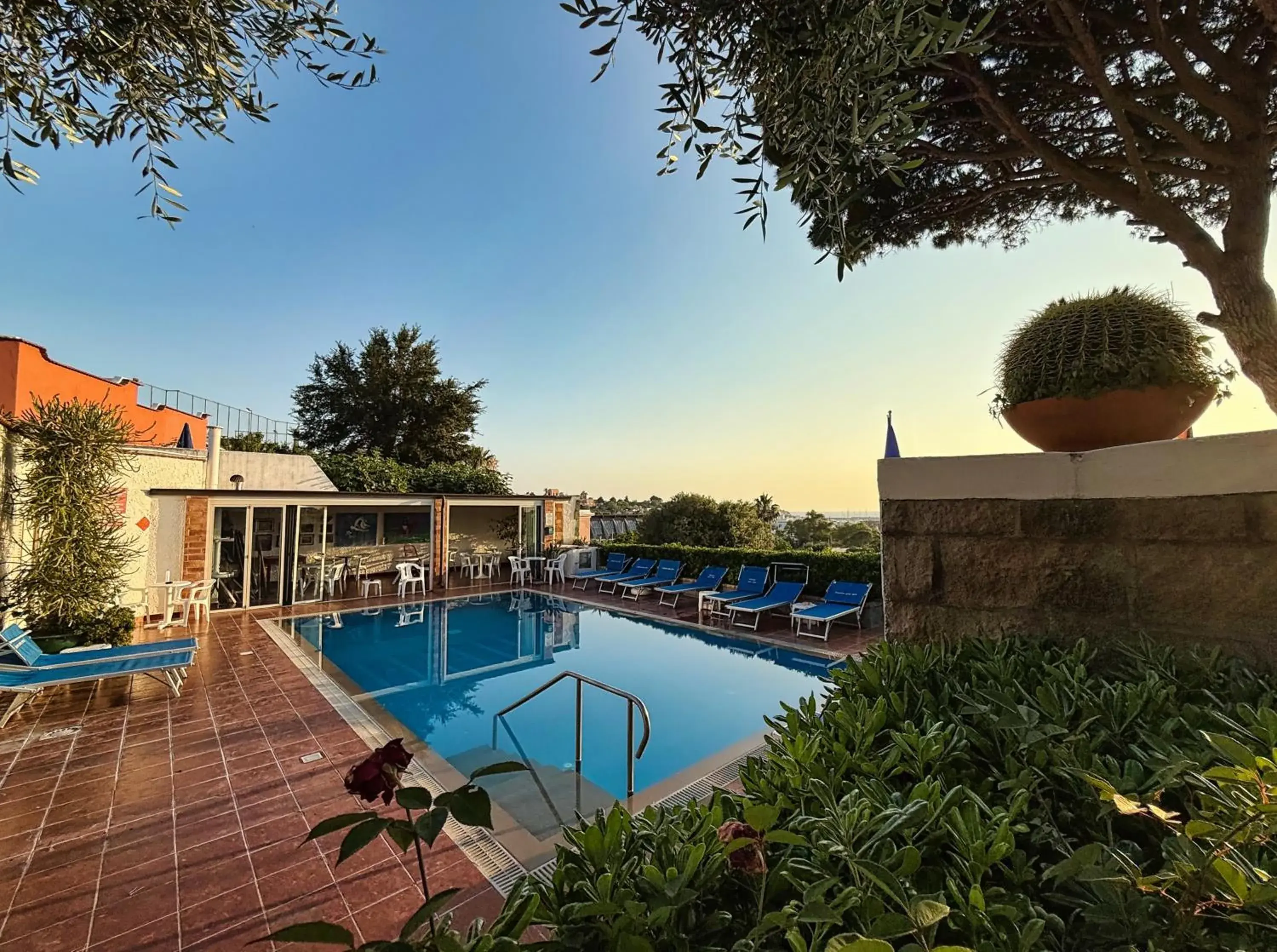 Swimming pool in Pensione Villa Mena Swimming pool in Pensione Villa Mena