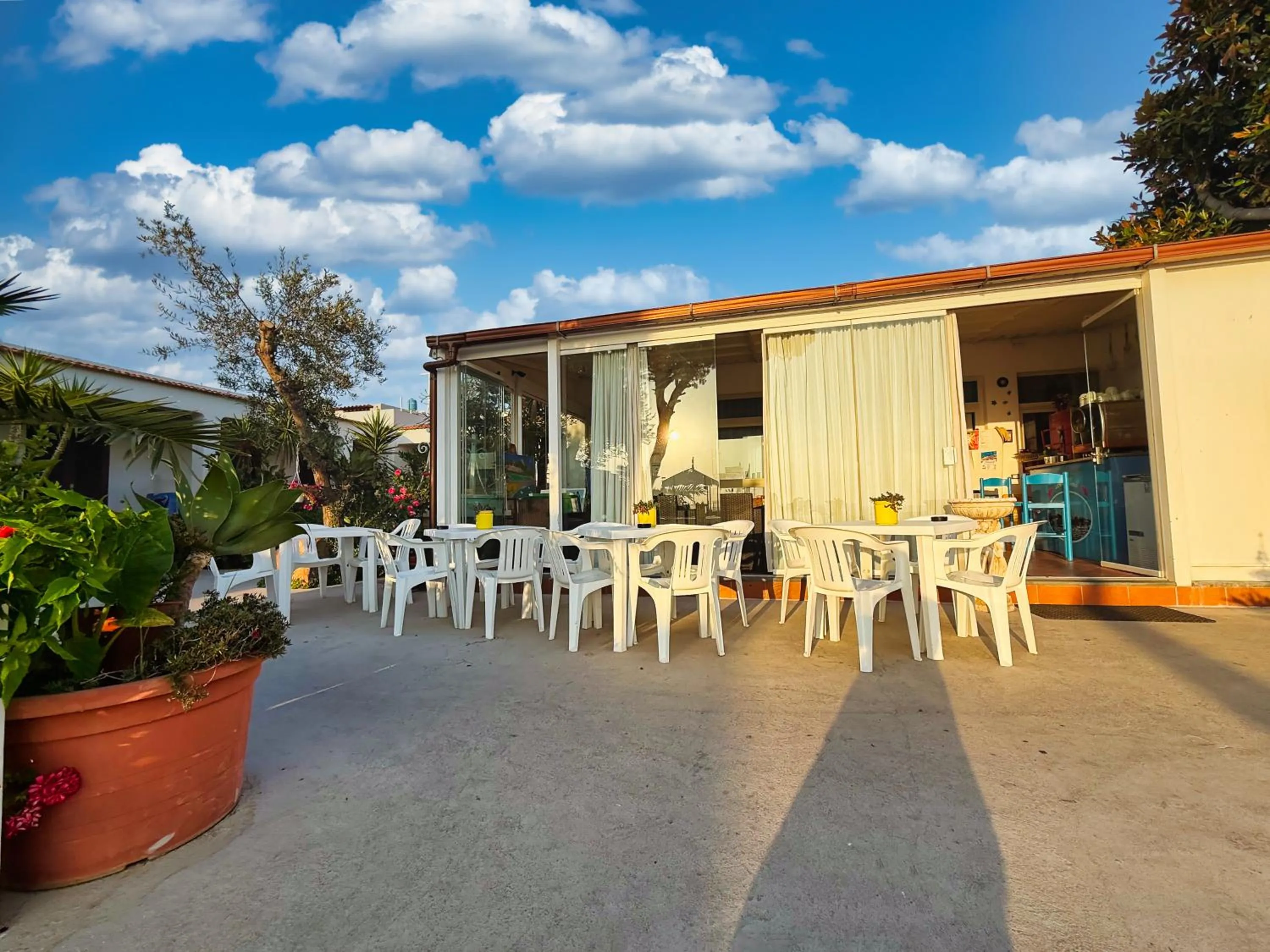 Restaurant/places to eat in Pensione Villa Mena