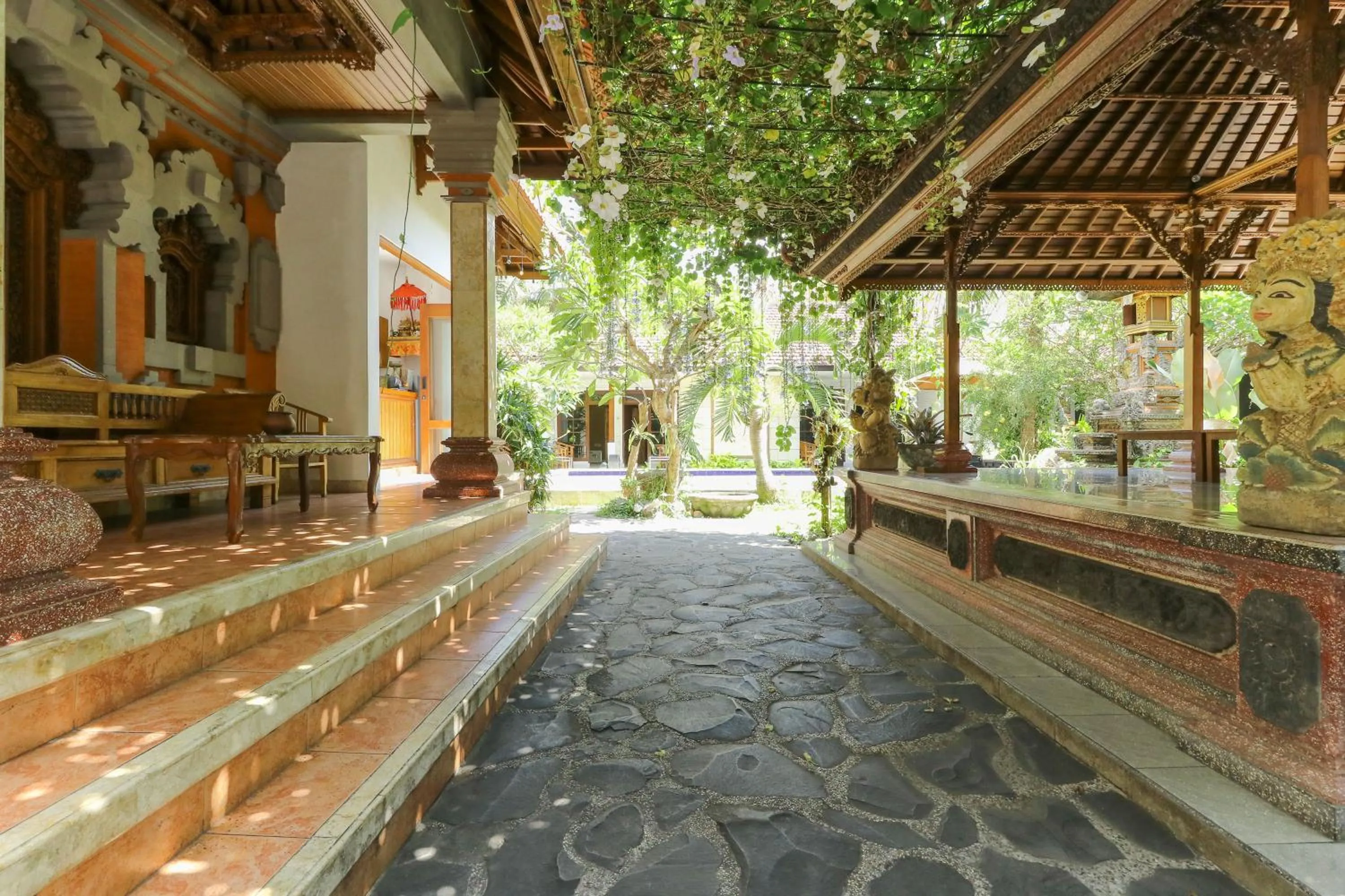 Patio in The Legian Mas Beach Inn