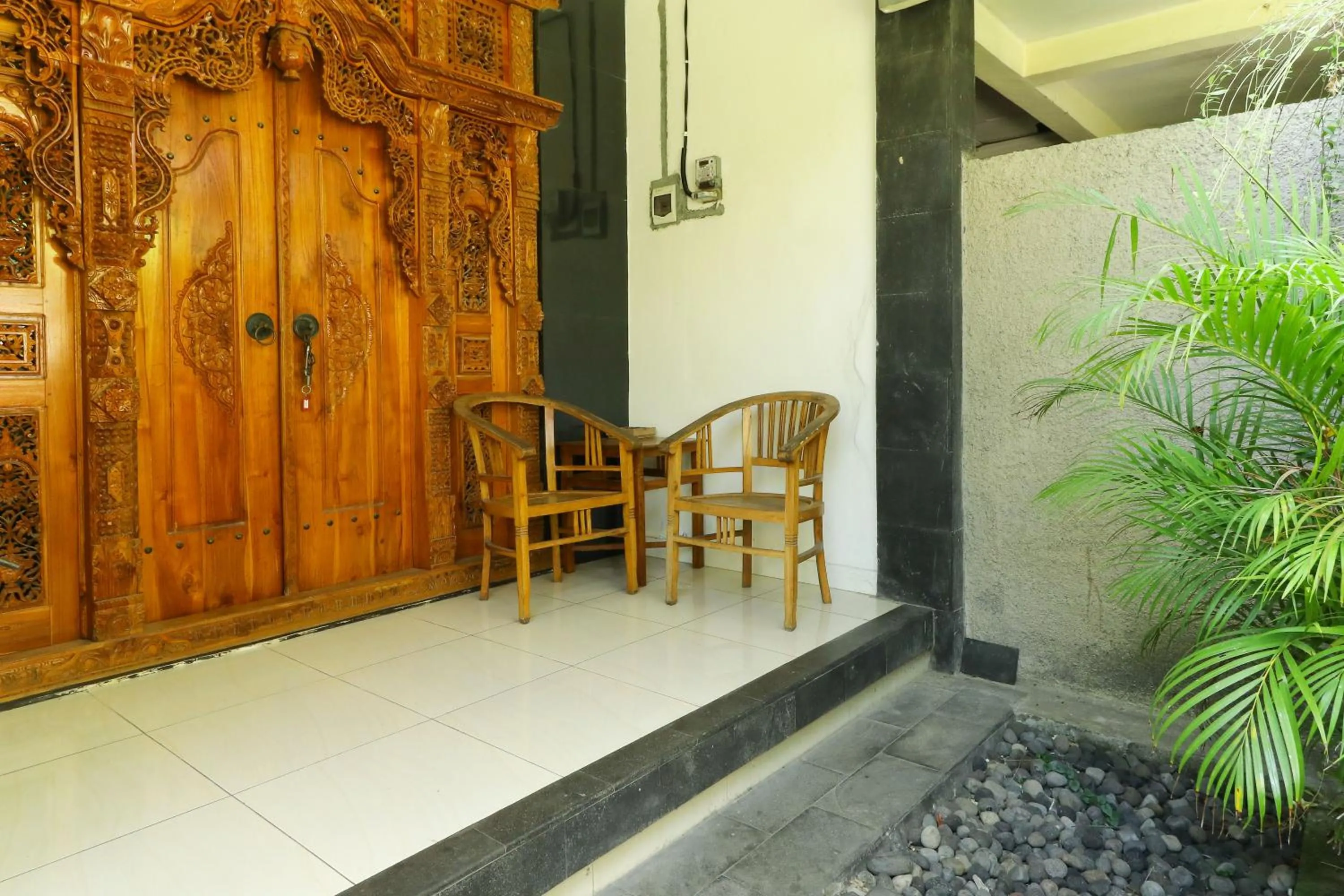 Patio in The Legian Mas Beach Inn