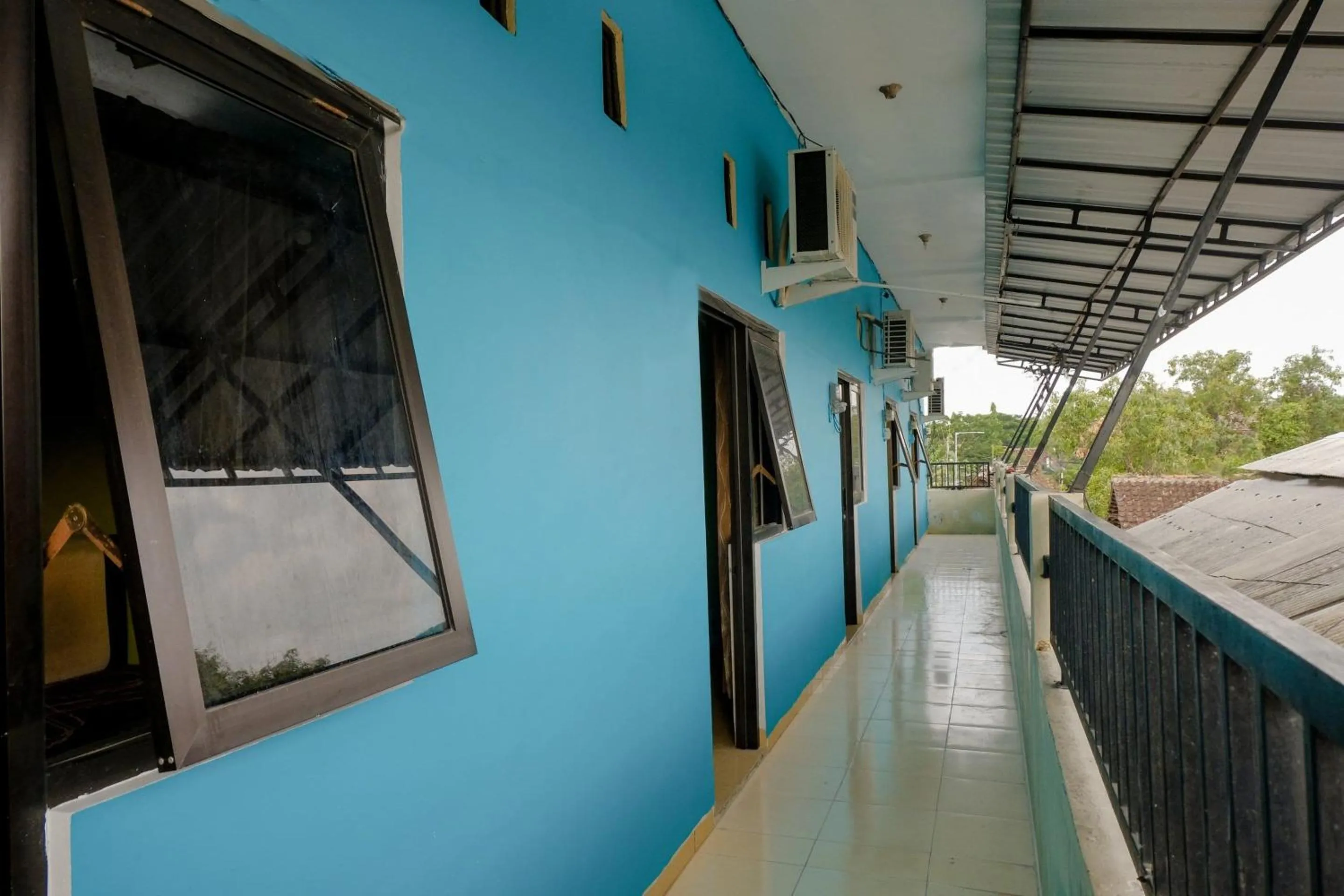 Balcony/Terrace in OYO 1784 Hj. Aniek Residence