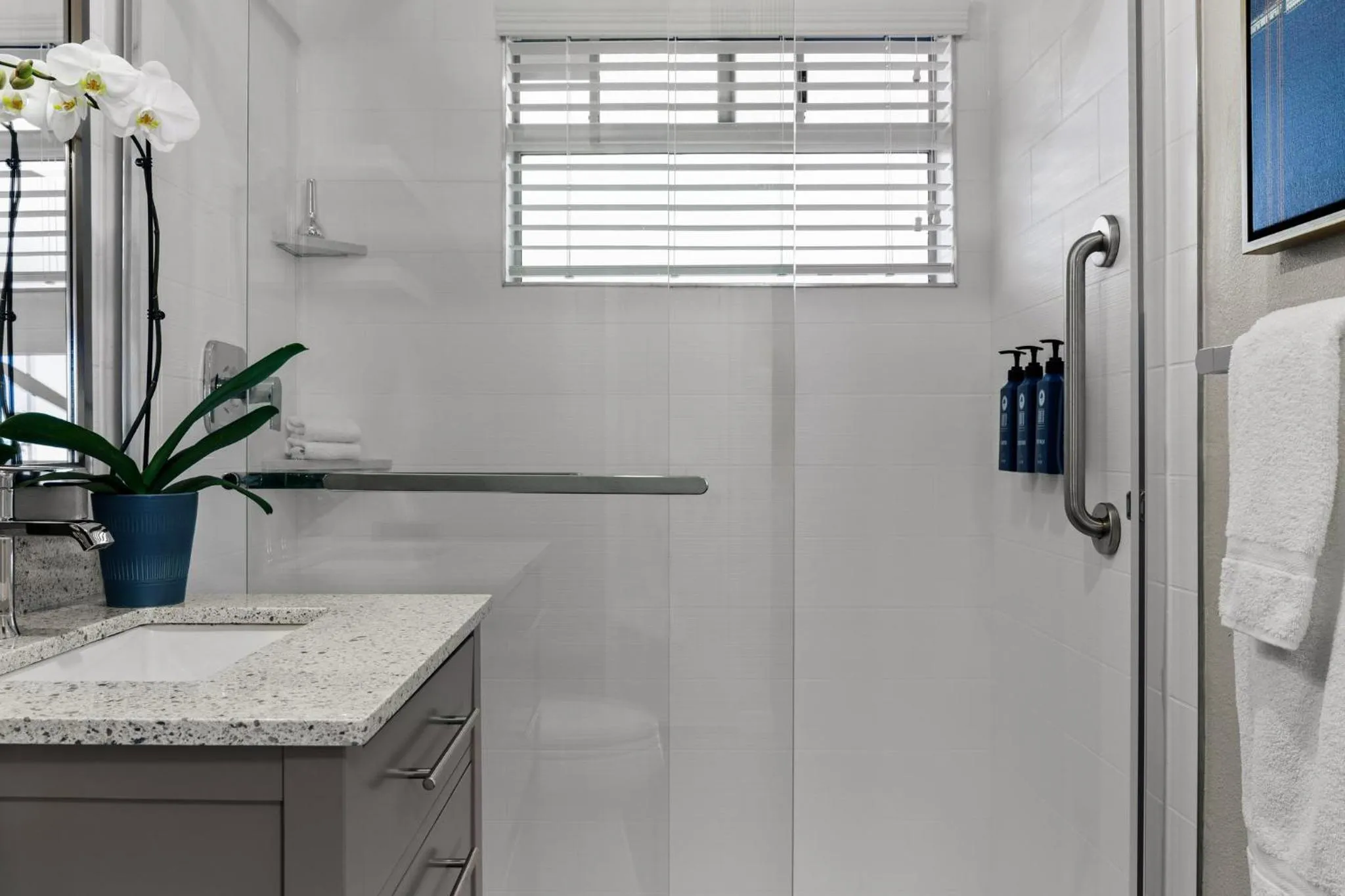 Bathroom in The Suites at Fisherman's Wharf