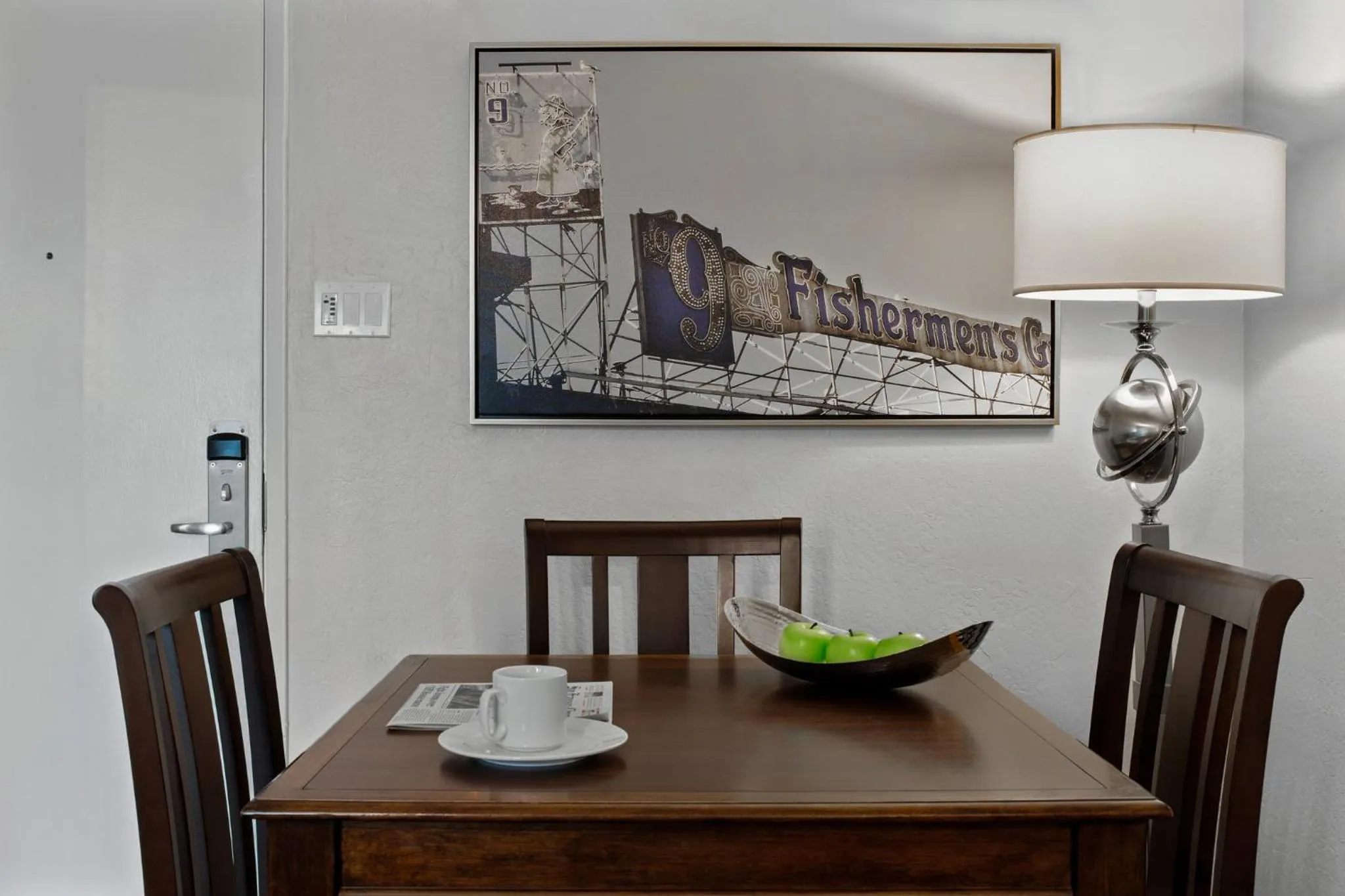 Restaurant/places to eat in The Suites at Fisherman's Wharf