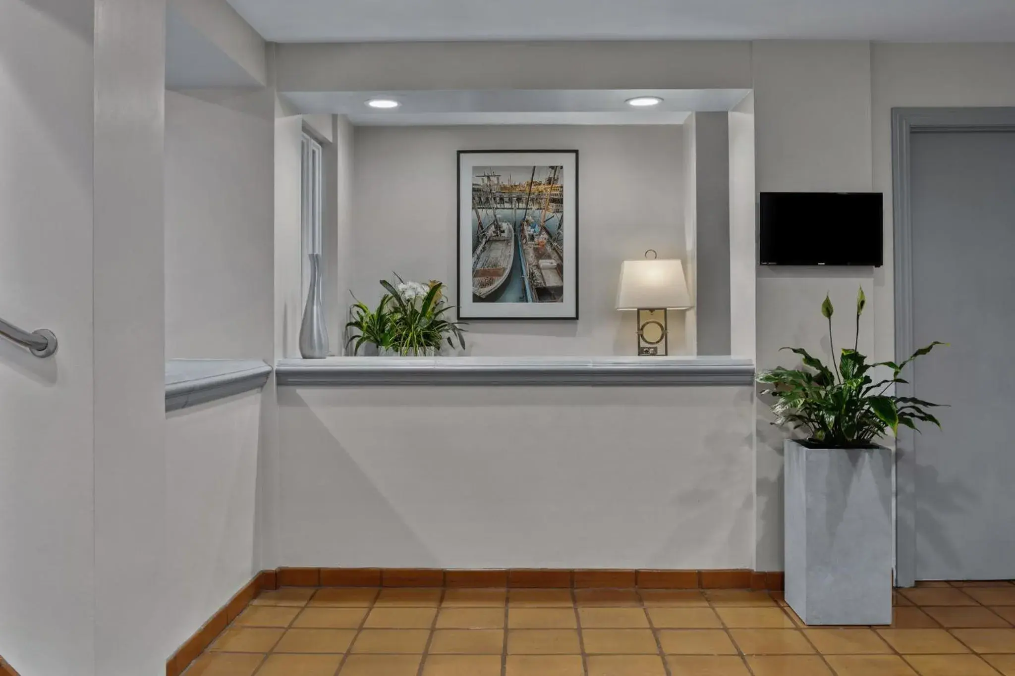 Lobby or reception in The Suites at Fisherman's Wharf Lobby or reception in The Suites at Fisherman's Wharf