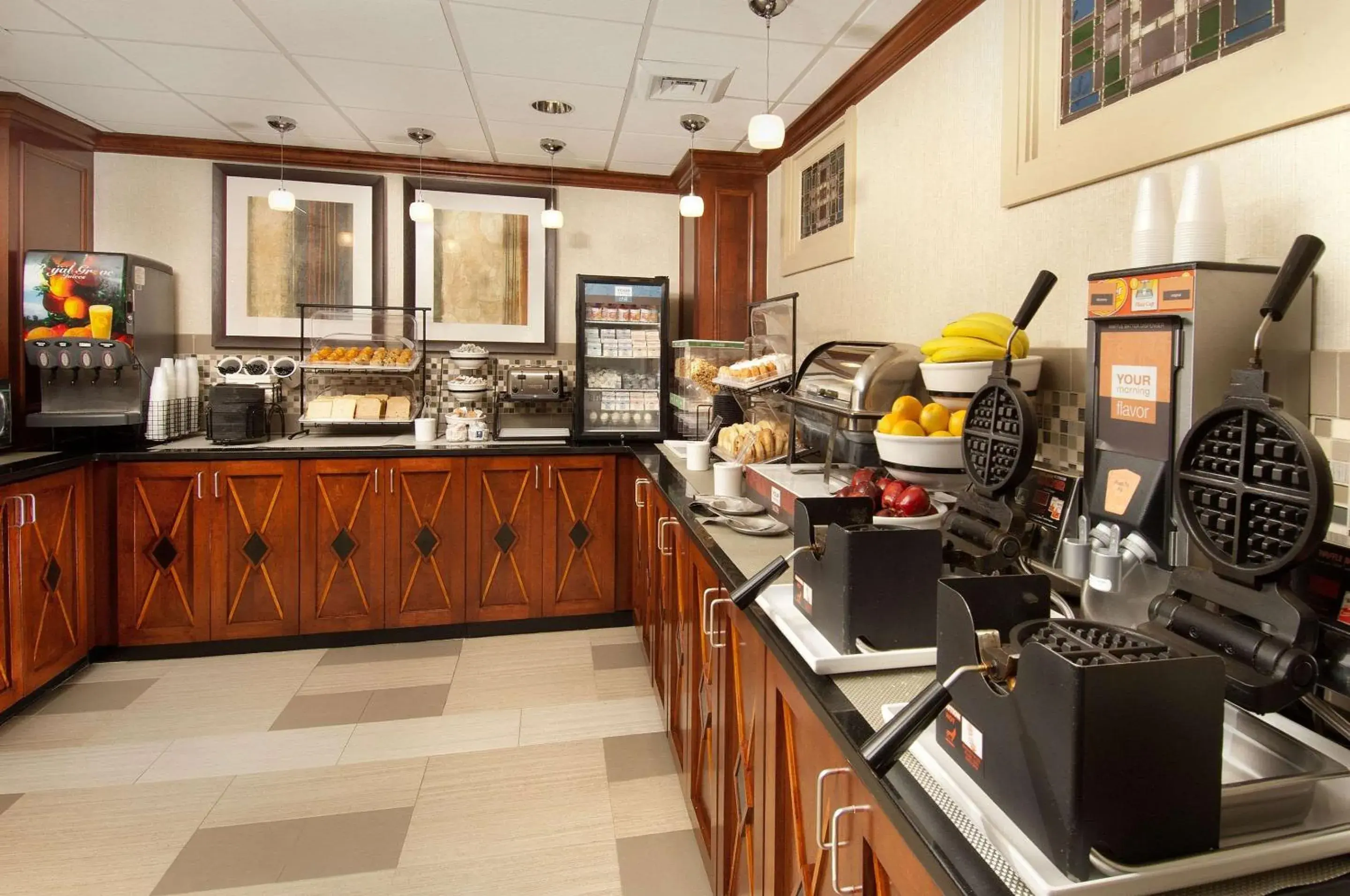 Restaurant/places to eat in Comfort Inn Downtown DC-Convention Center Restaurant/places to eat in Comfort Inn Downtown DC-Convention Center